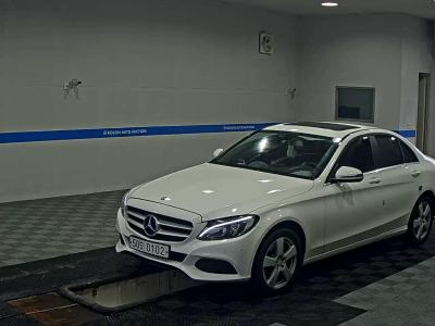 2016 Mercedes-Benz C-Class