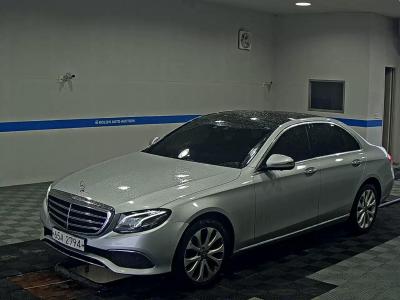 Mercedes-Benz E-Class 2019 — фото з SellCar Auction