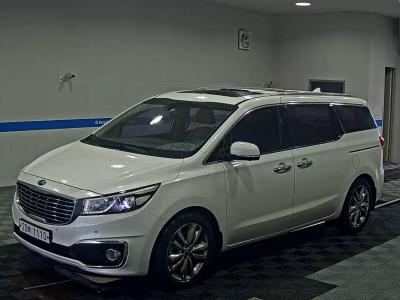 2015 Kia Carnival