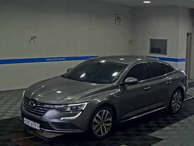 Renault SM6