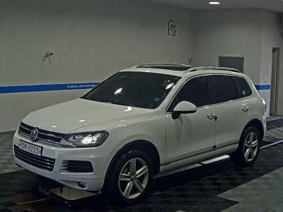 Volkswagen Touareg 2014 — фото з SellCar Auction