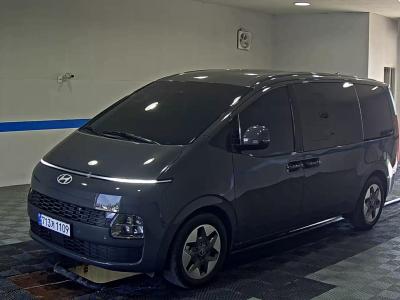 2026 Hyundai Staria