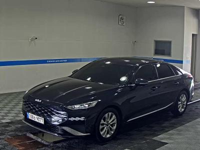 2022 Kia K8