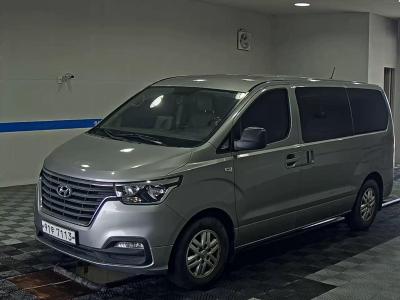 HYUNDAI THE NEW GRAND STAREX 5-SEATER DIESEL VAN SMART