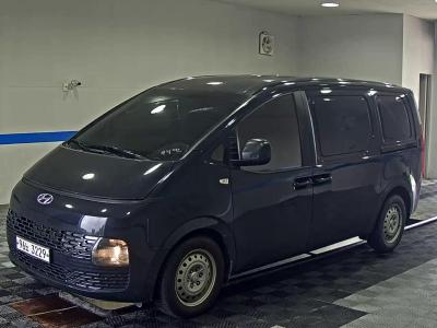 2022 Hyundai Staria