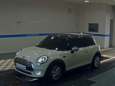 2014 MINI Cooper