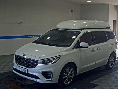 KIA THE NEW CARNIVAL HI-LIMOUSINE 7-SEATER DIESEL PRESIDENT