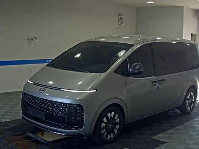 HYUNDAI STARIA 2.2 DIESEL LOUNGE 9-SEATER 4WD PRESTIGE