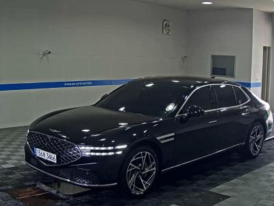 2022 Genesis G90