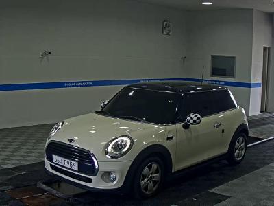 2016 MINI Cooper