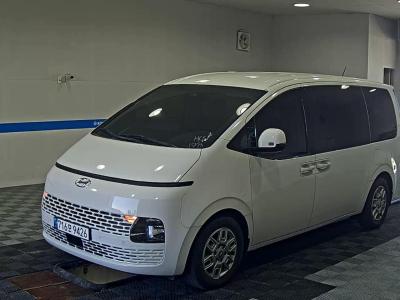 2024 Hyundai Staria 2.2 Diesel Tourer 11-seater 4WD Modern