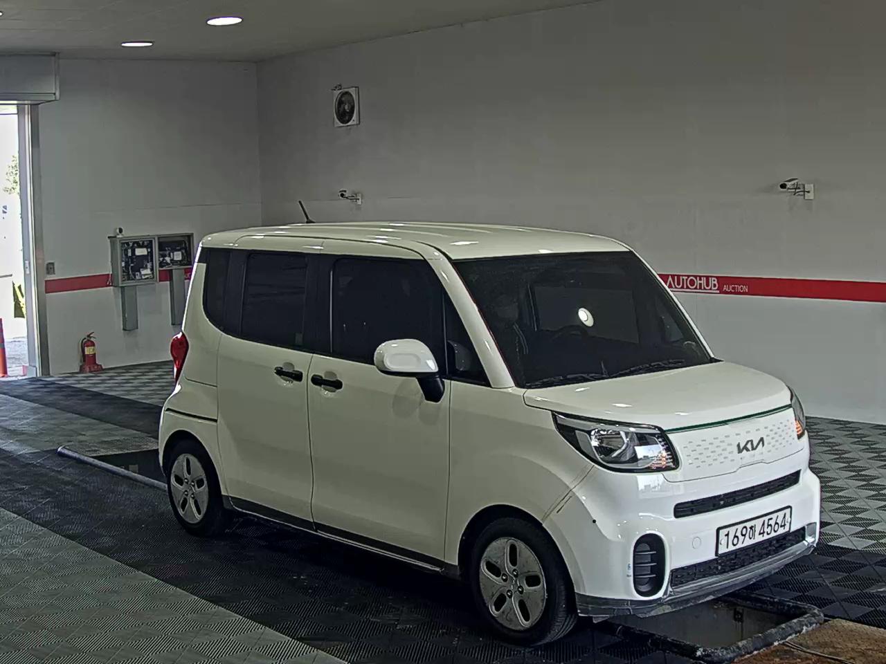 2022 - kia ray