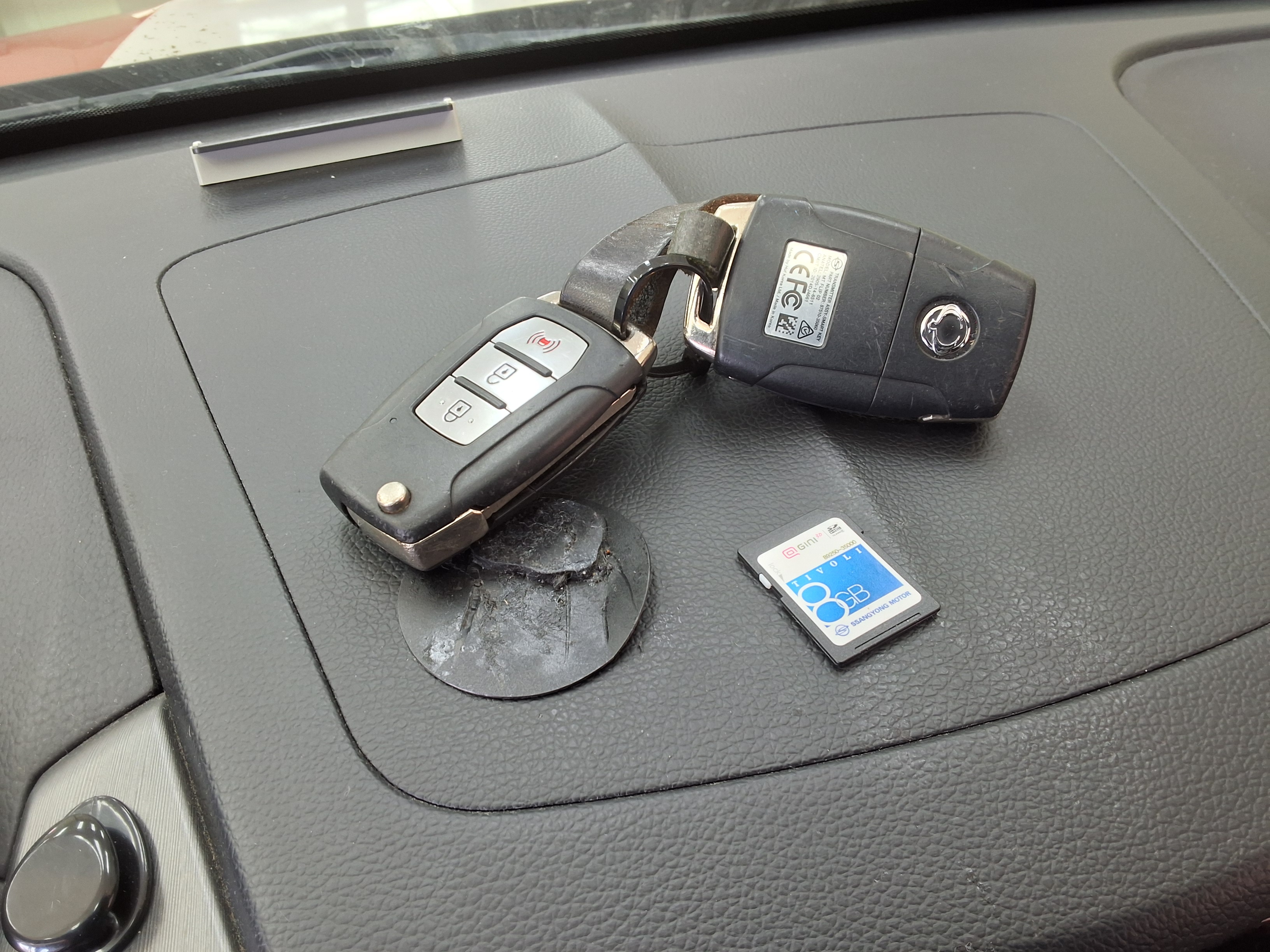 KG Mobility Tivoli 2019 - Image 17
