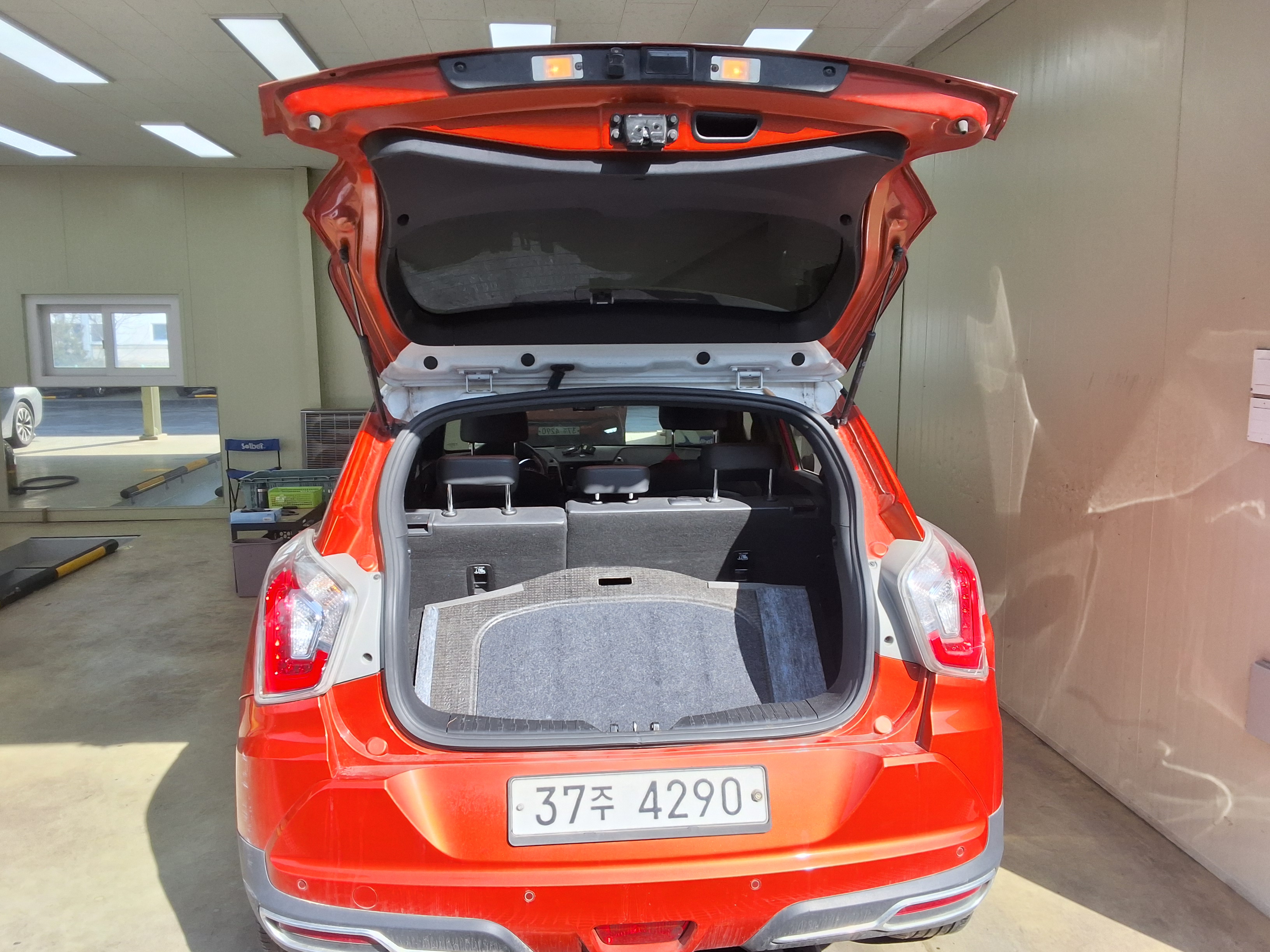 KG Mobility Tivoli 2019 - Image 14