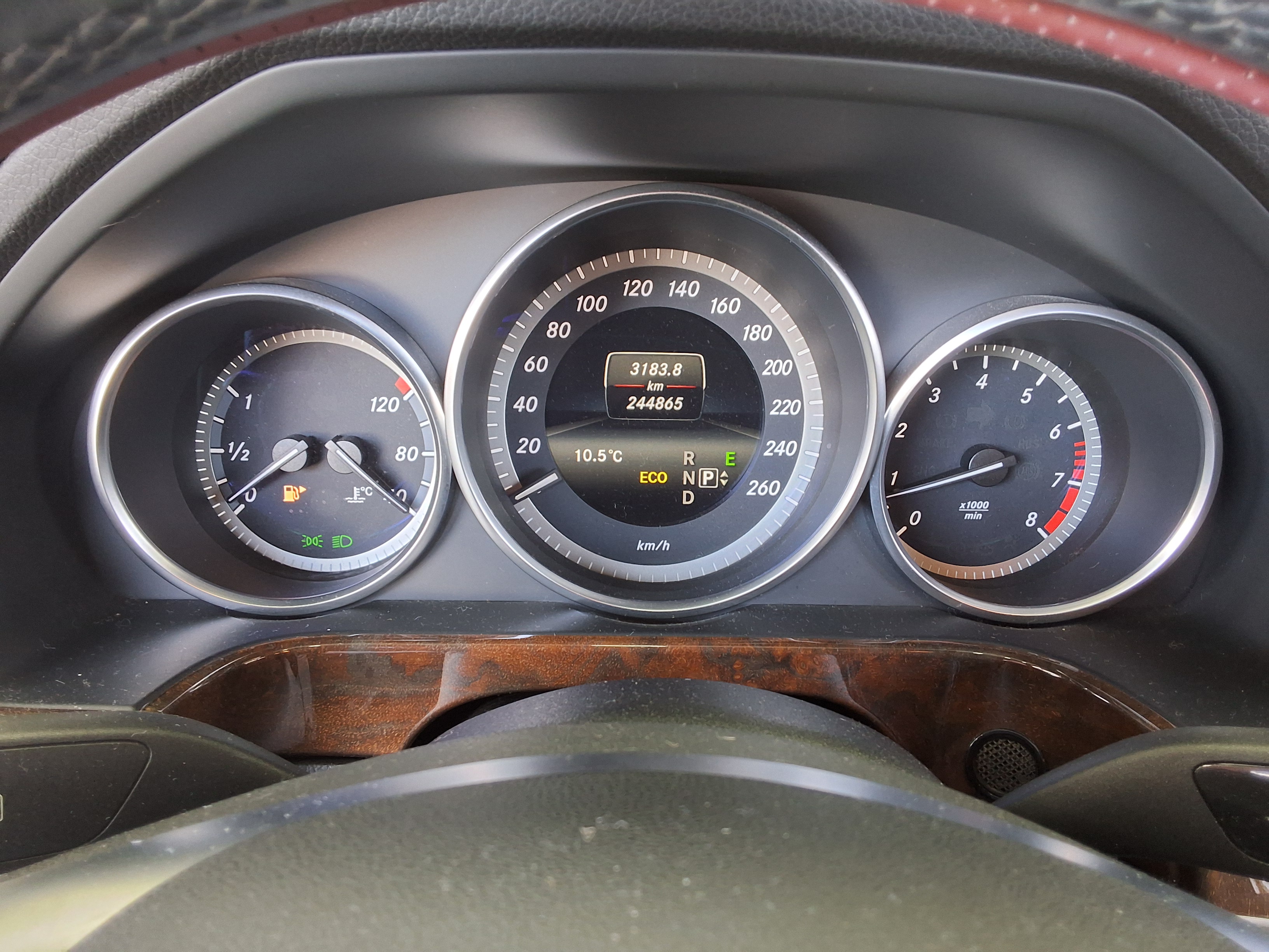 Mercedes-Benz E-Class 2014 - Image 8