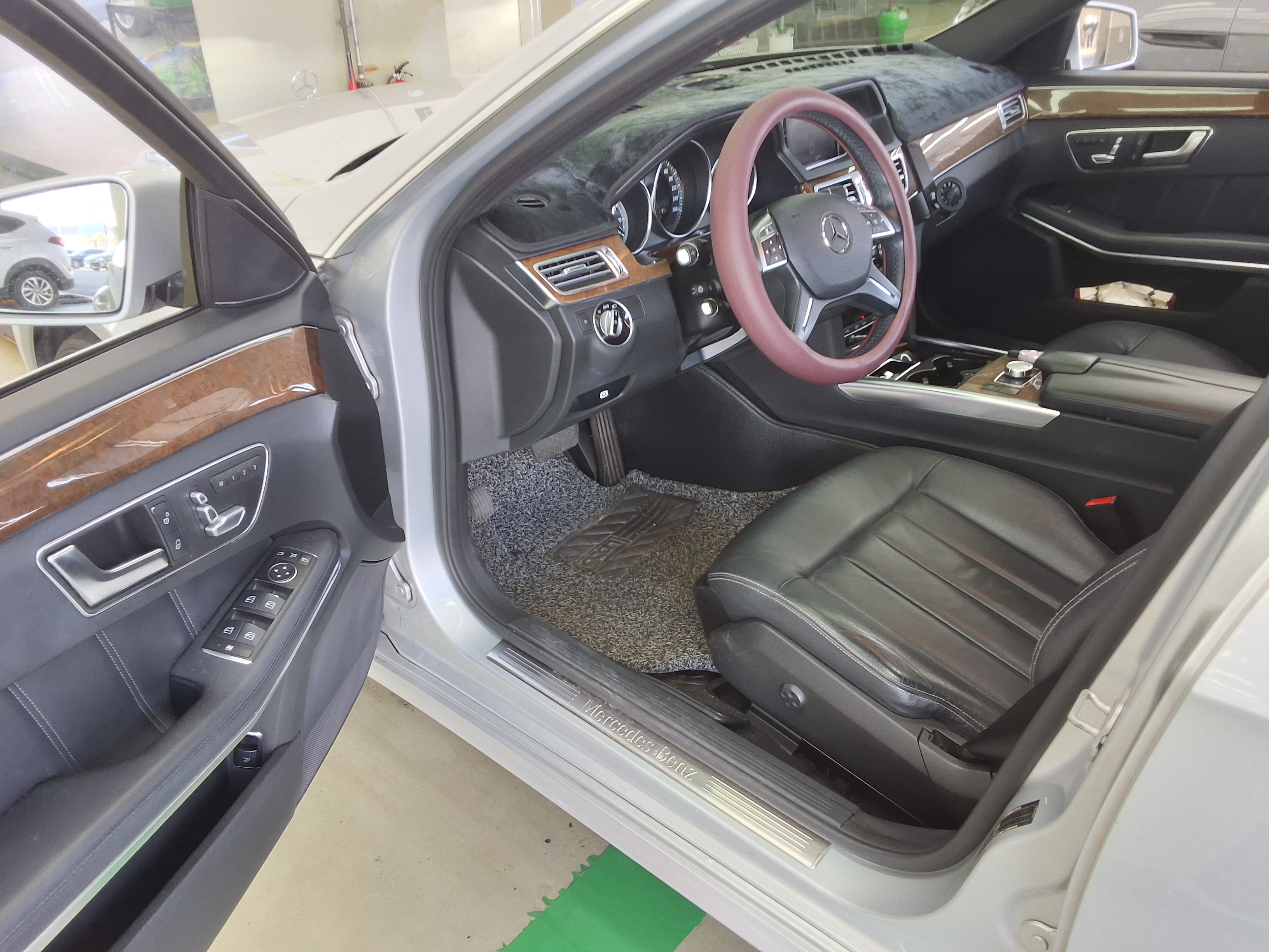 Mercedes-Benz E-Class 2014 - Image 9
