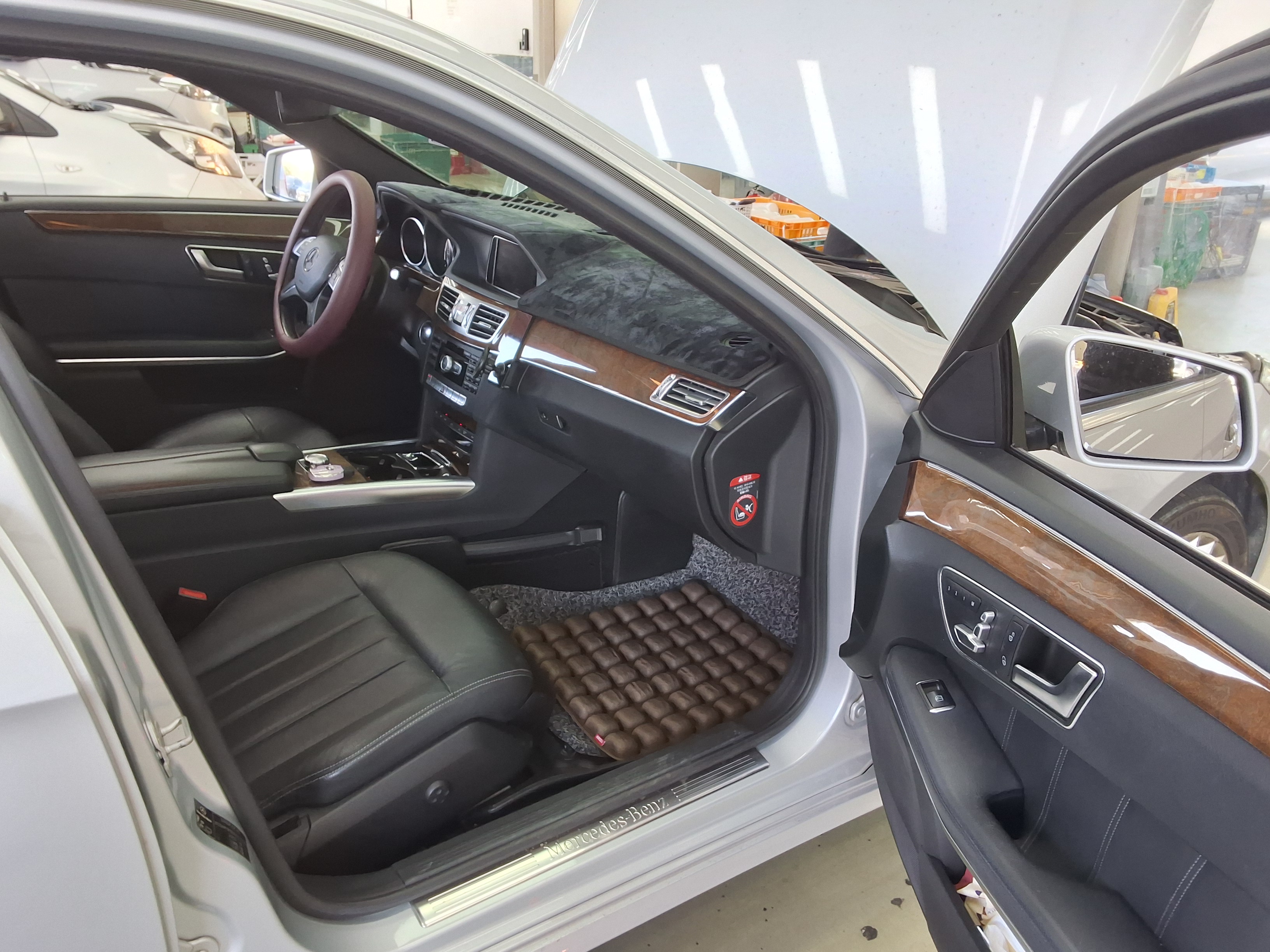 Mercedes-Benz E-Class 2014 - Image 13