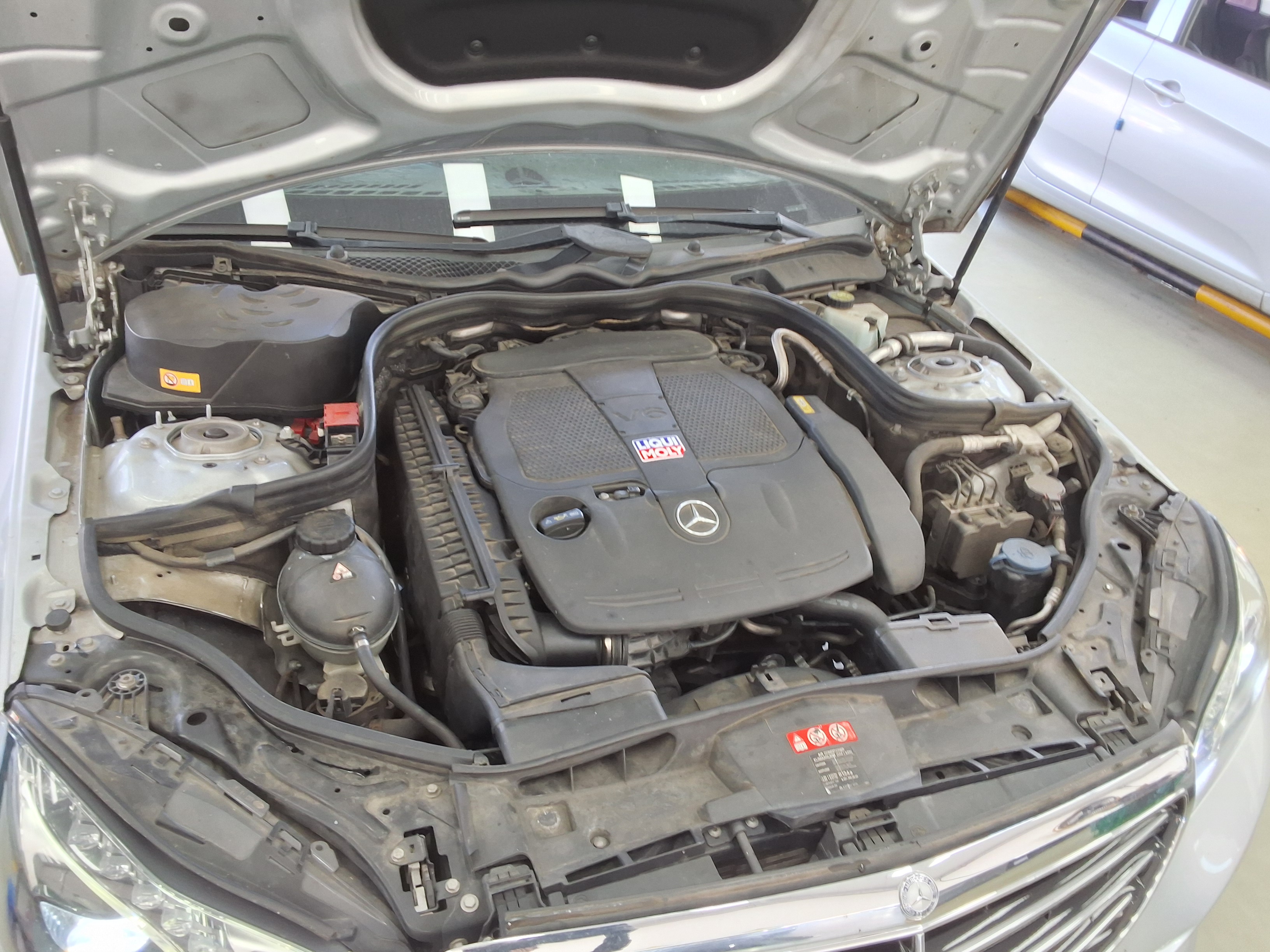 Mercedes-Benz E-Class 2014 - Image 19