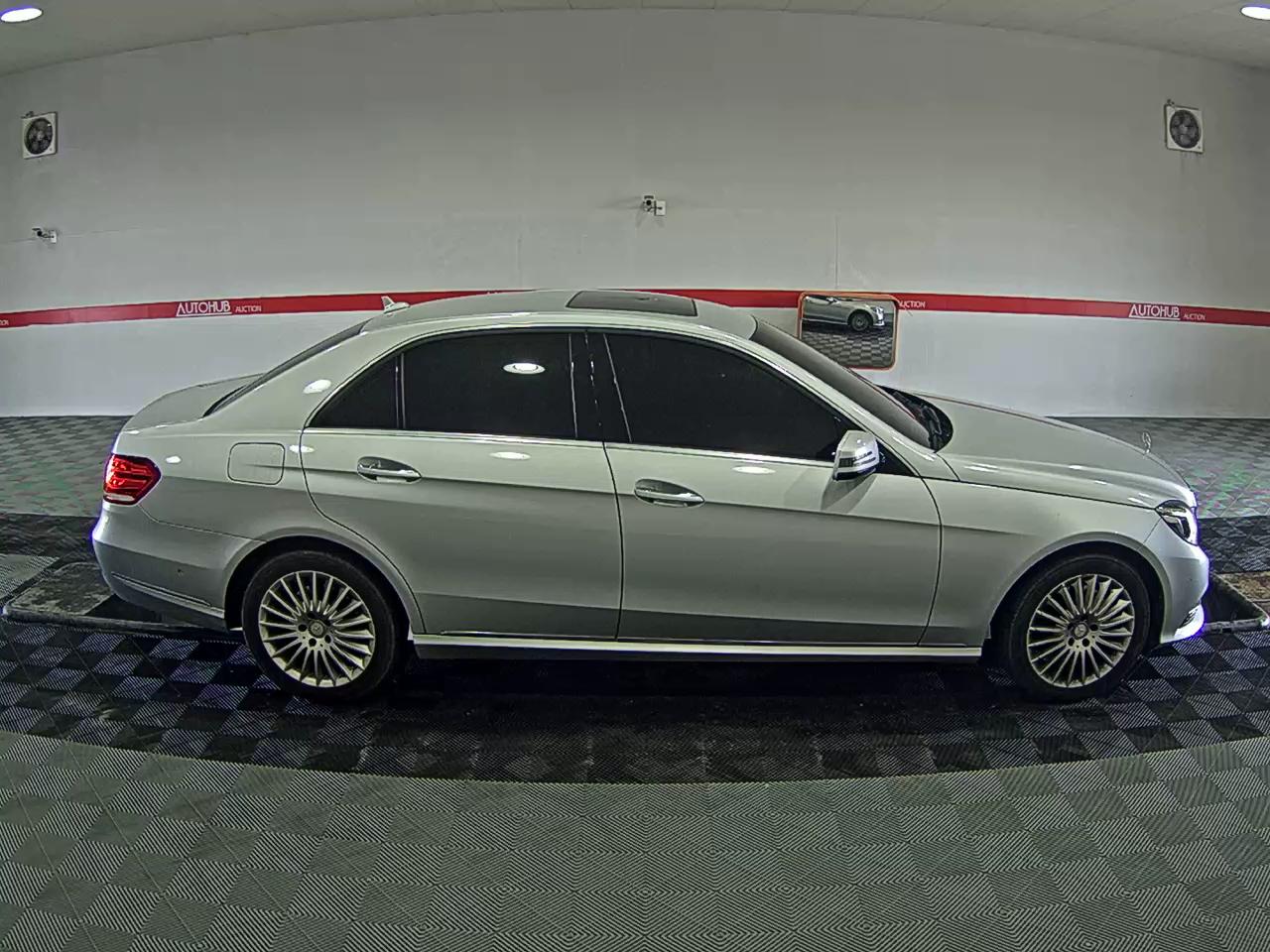 Mercedes-Benz E-Class 2014 - Image 3