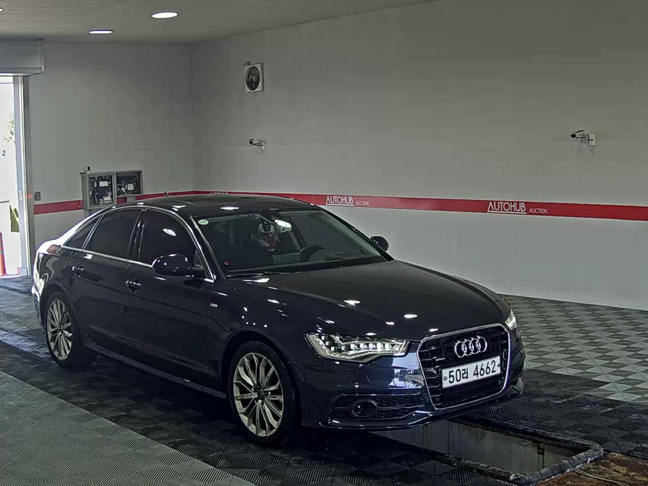 Audi A6 2014 - Image 2