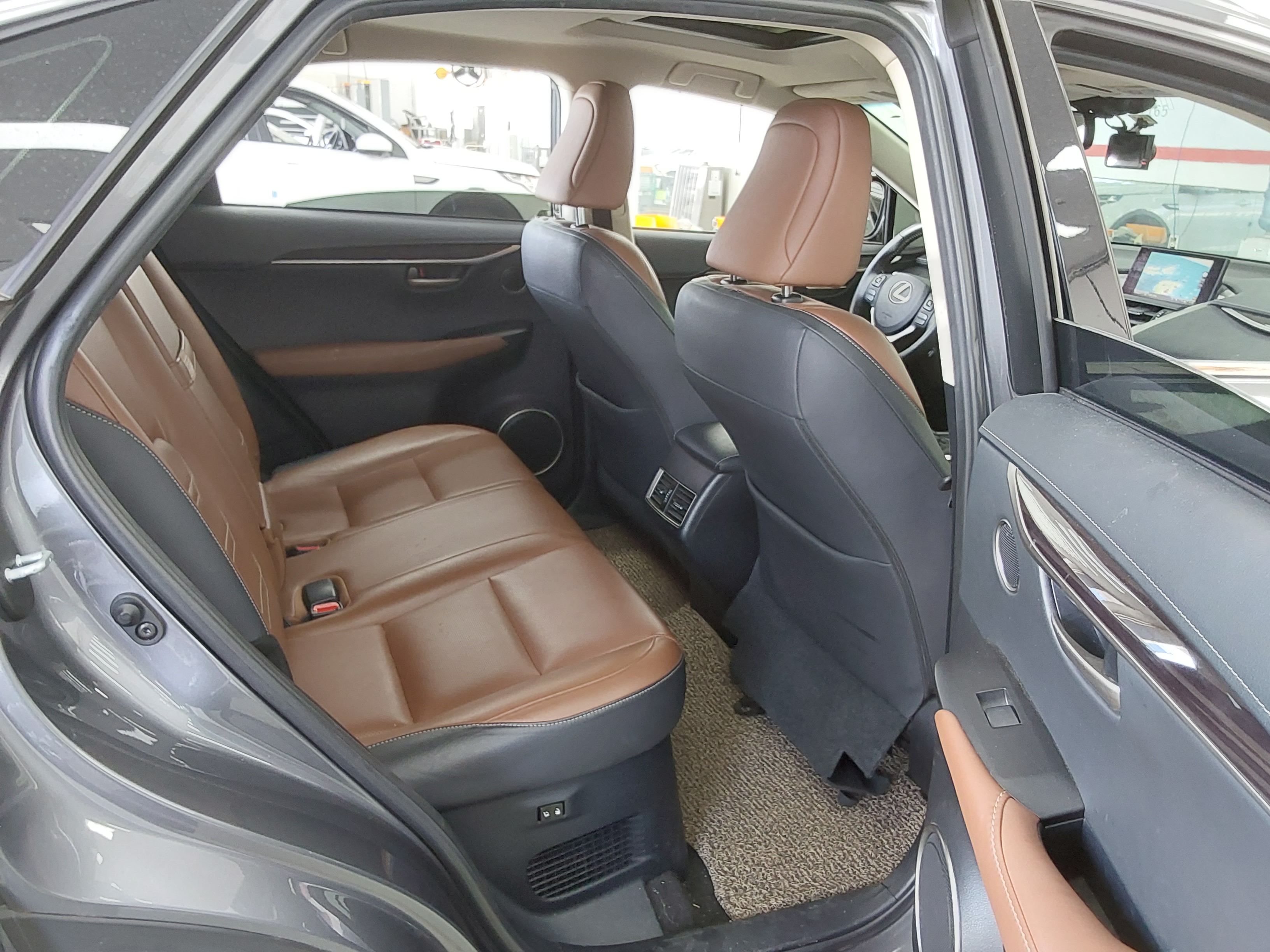 LEXUS NX - 12
