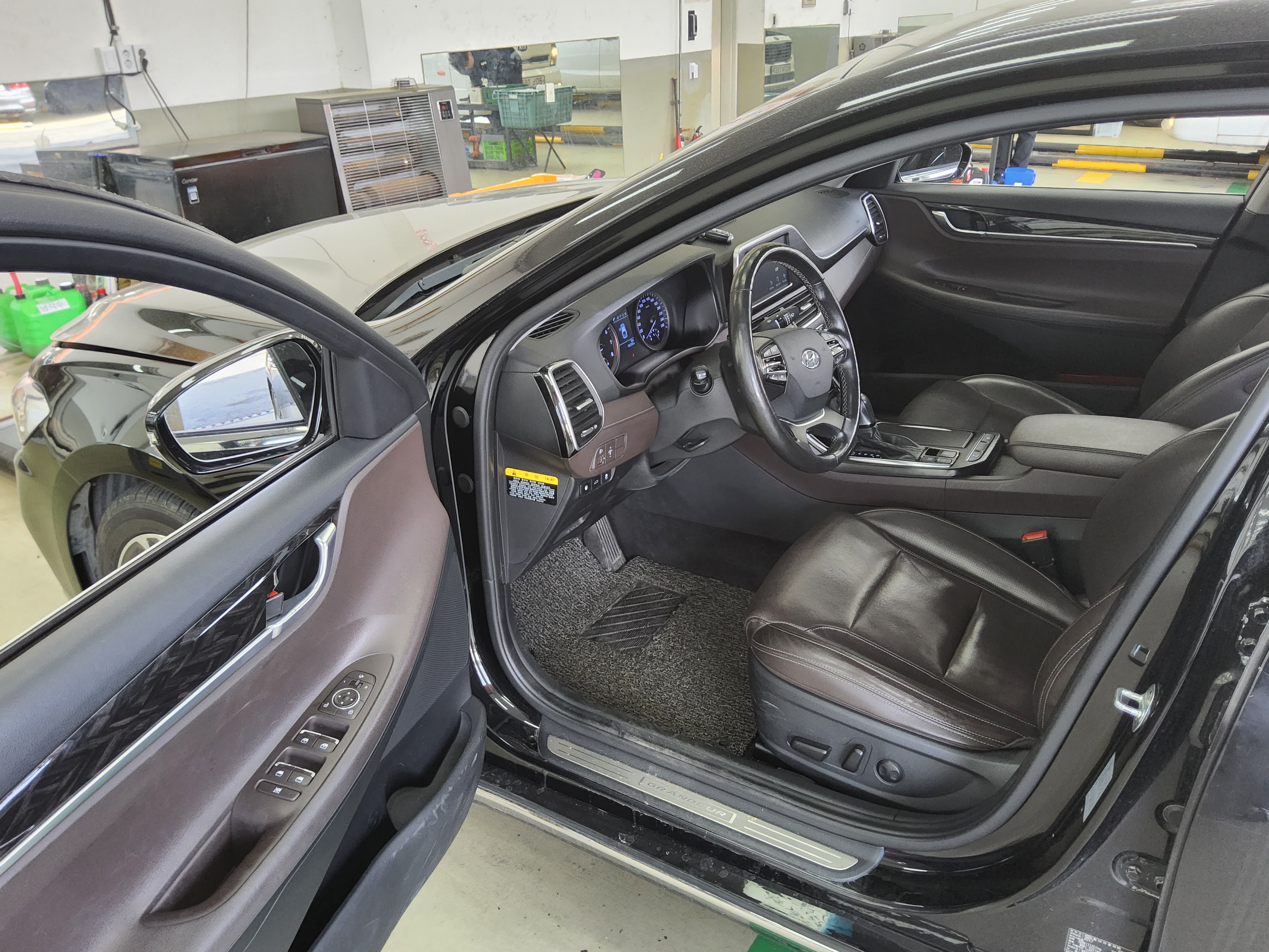 Hyundai  그랜저IG 2018 - Image 9