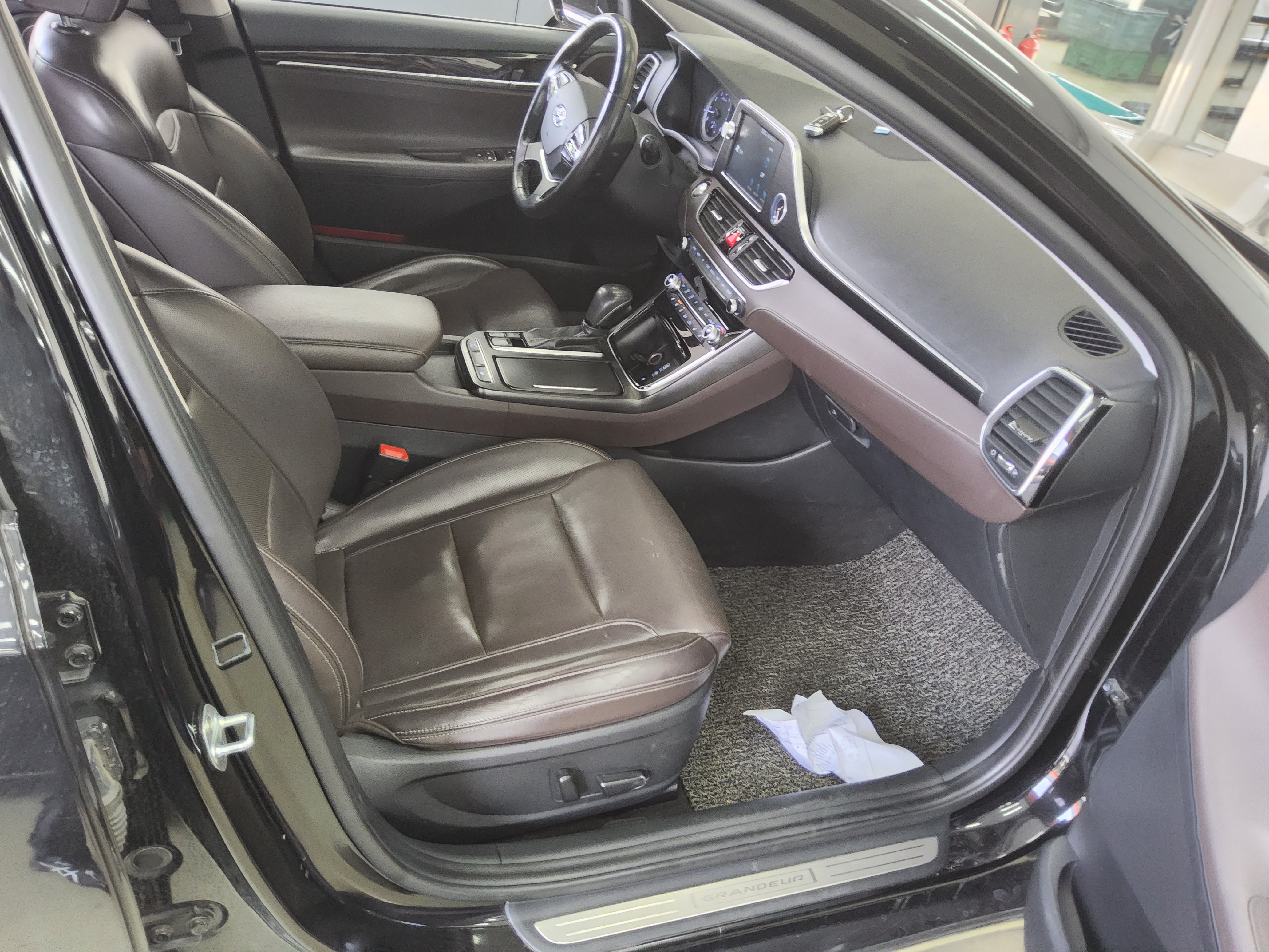 Hyundai  그랜저IG 2018 - Image 13