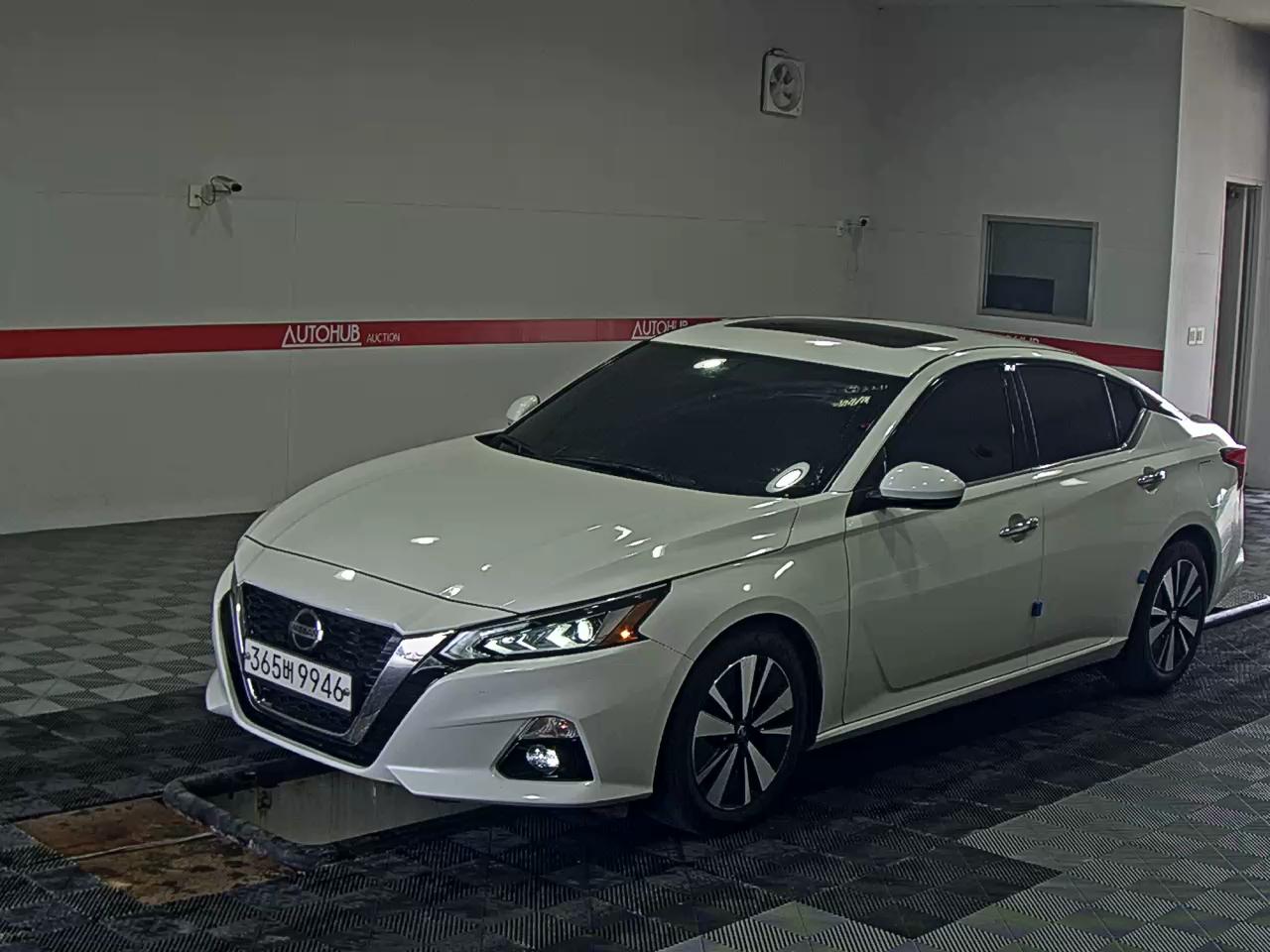 نيسان ألتيما