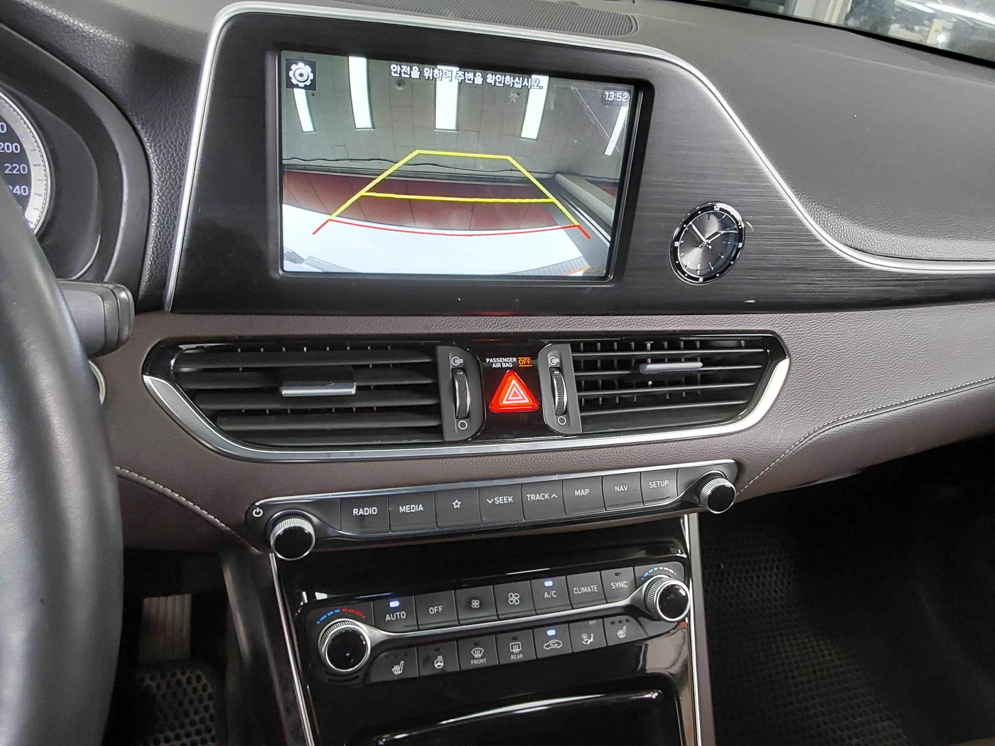 Hyundai Grandeur - 16