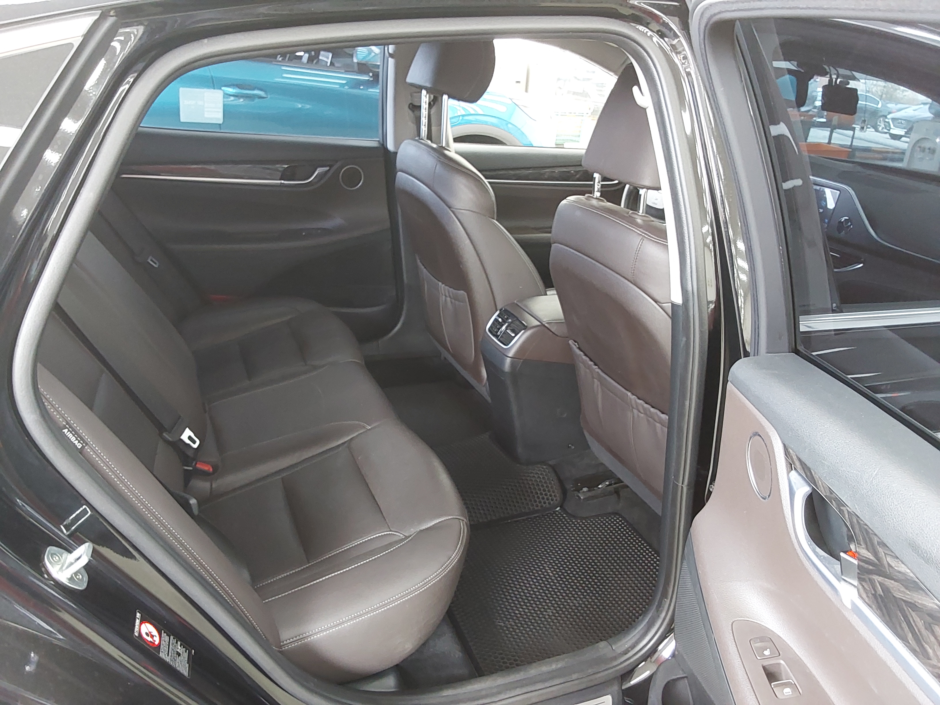 Hyundai Grandeur - 12