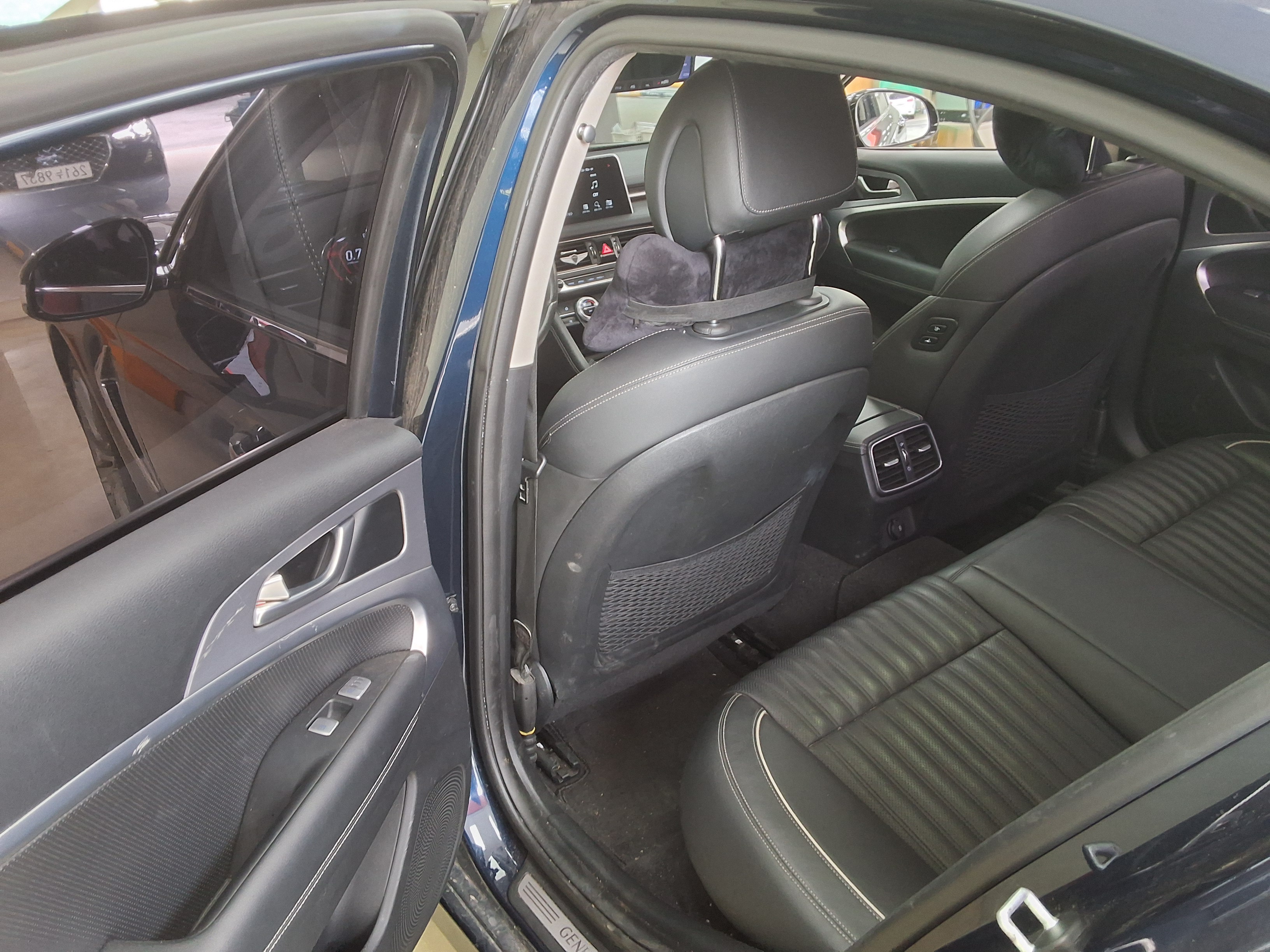 Genesis G70 2020 - Image 11
