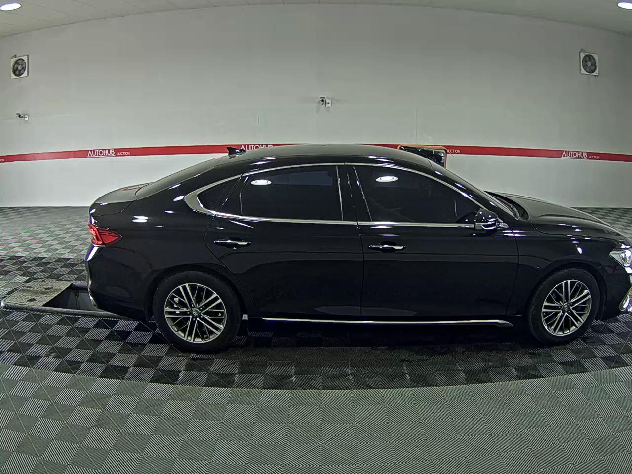 Hyundai Grandeur - 3