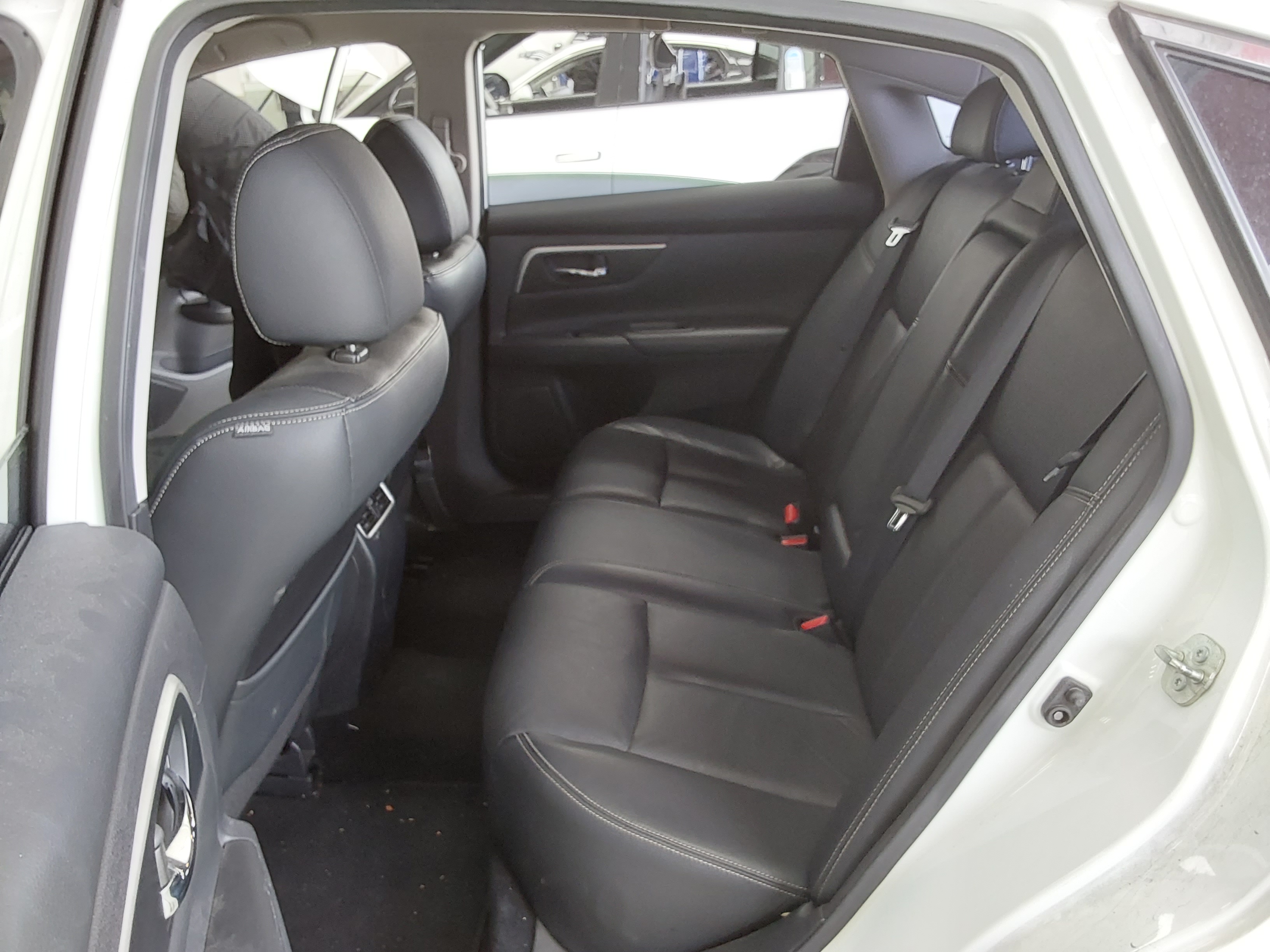 Nissan Altima 2017 - Image 11