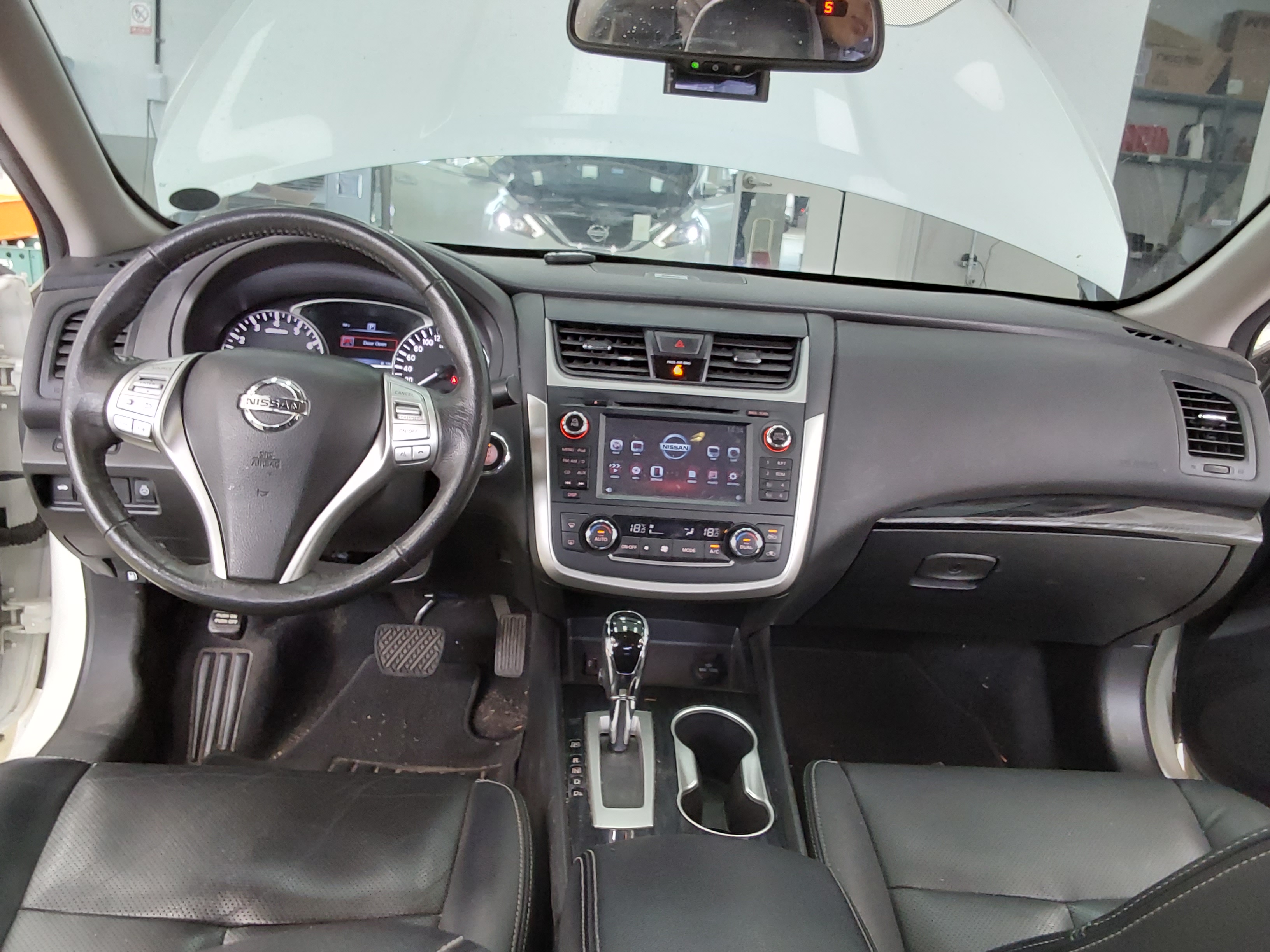 Nissan Altima 2017 - Image 10