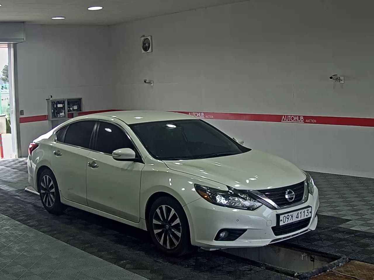 Nissan Altima 2017 - Image 2
