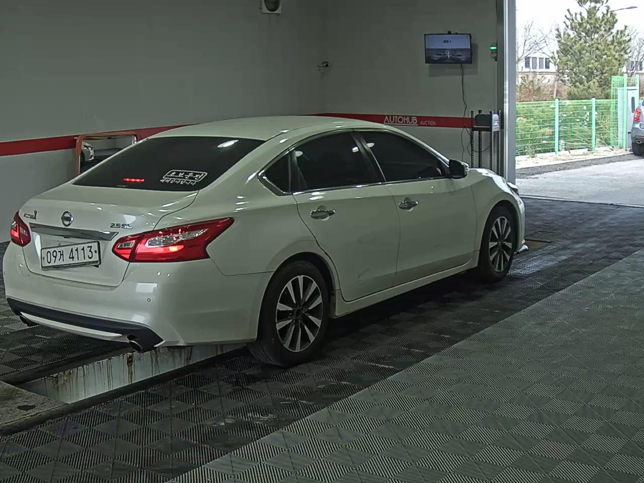 Nissan Altima 2017 - Image 4