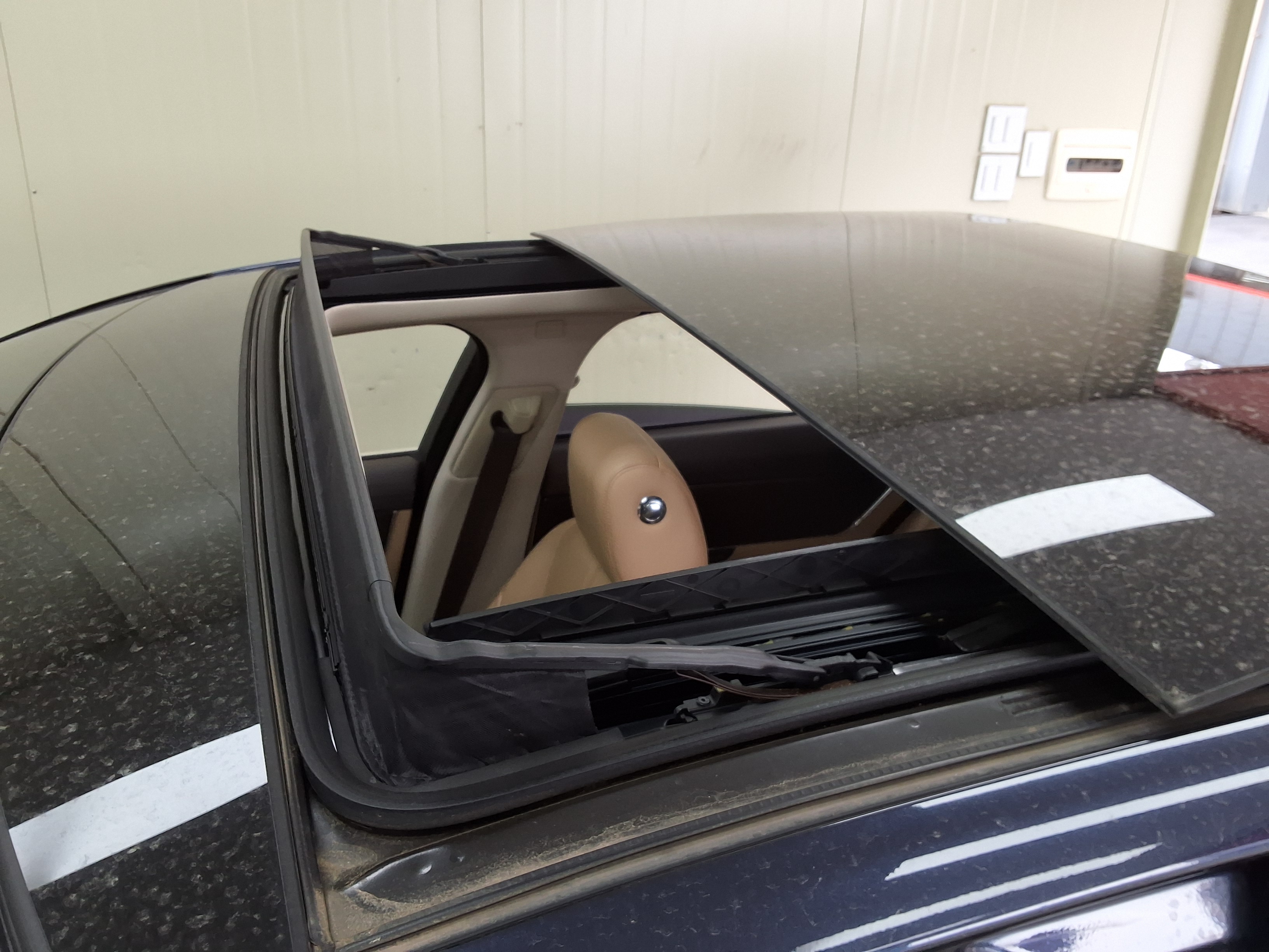Jaguar Jaguar 2016 - Image 18