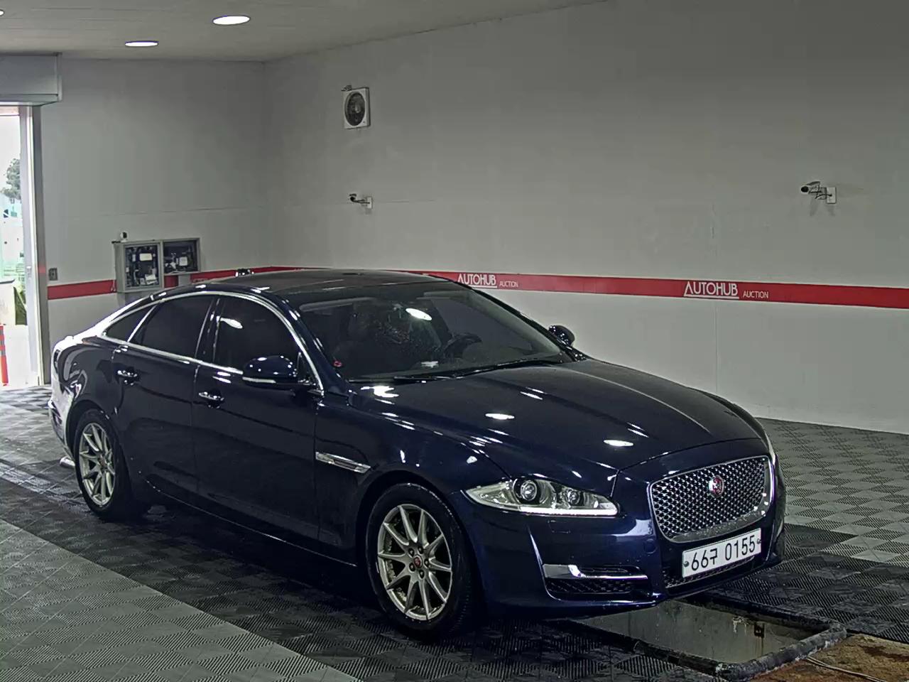 Jaguar Jaguar 2016 - Image 2