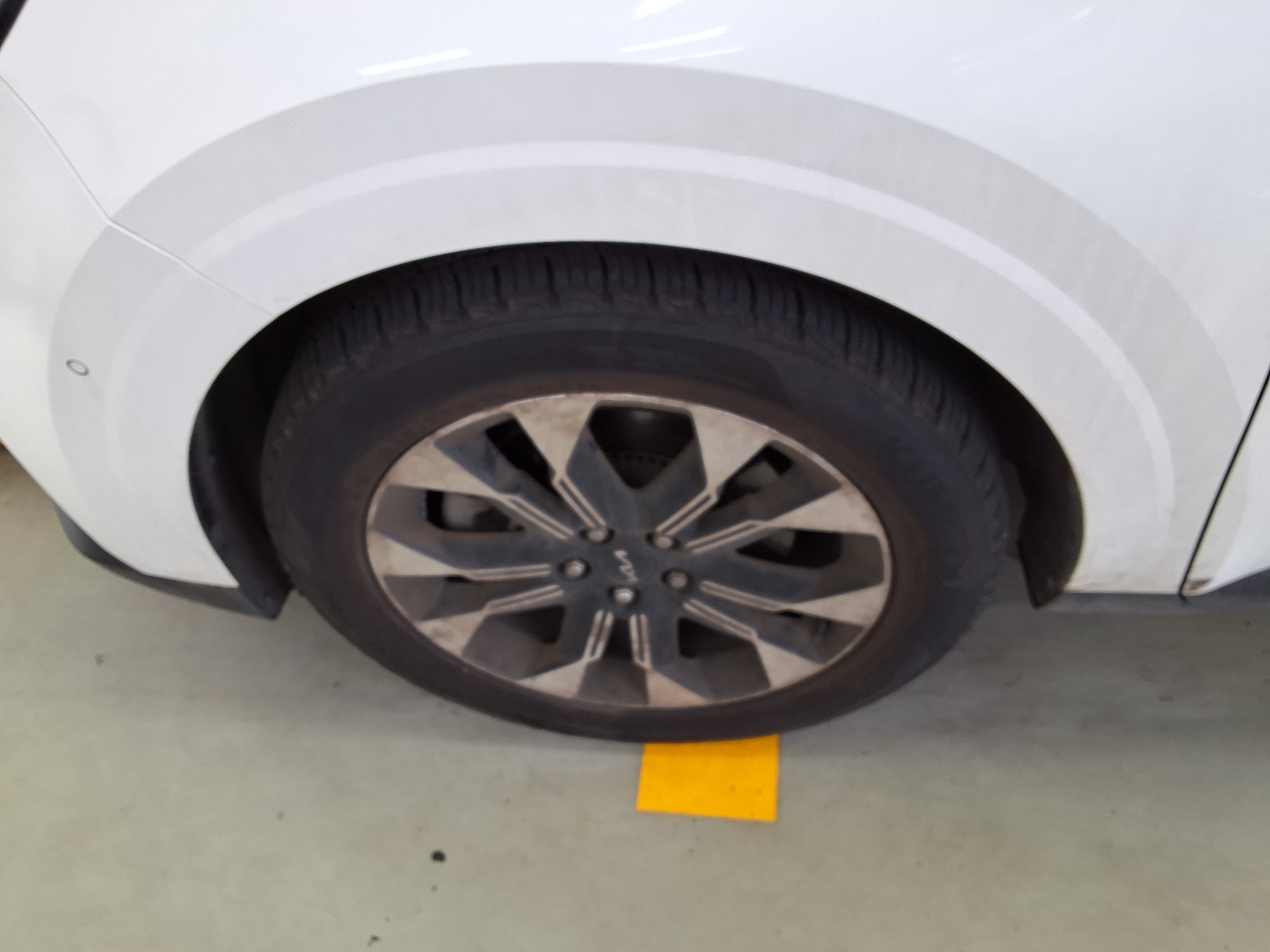 كيا كارنيفال 2023 - صورة 17