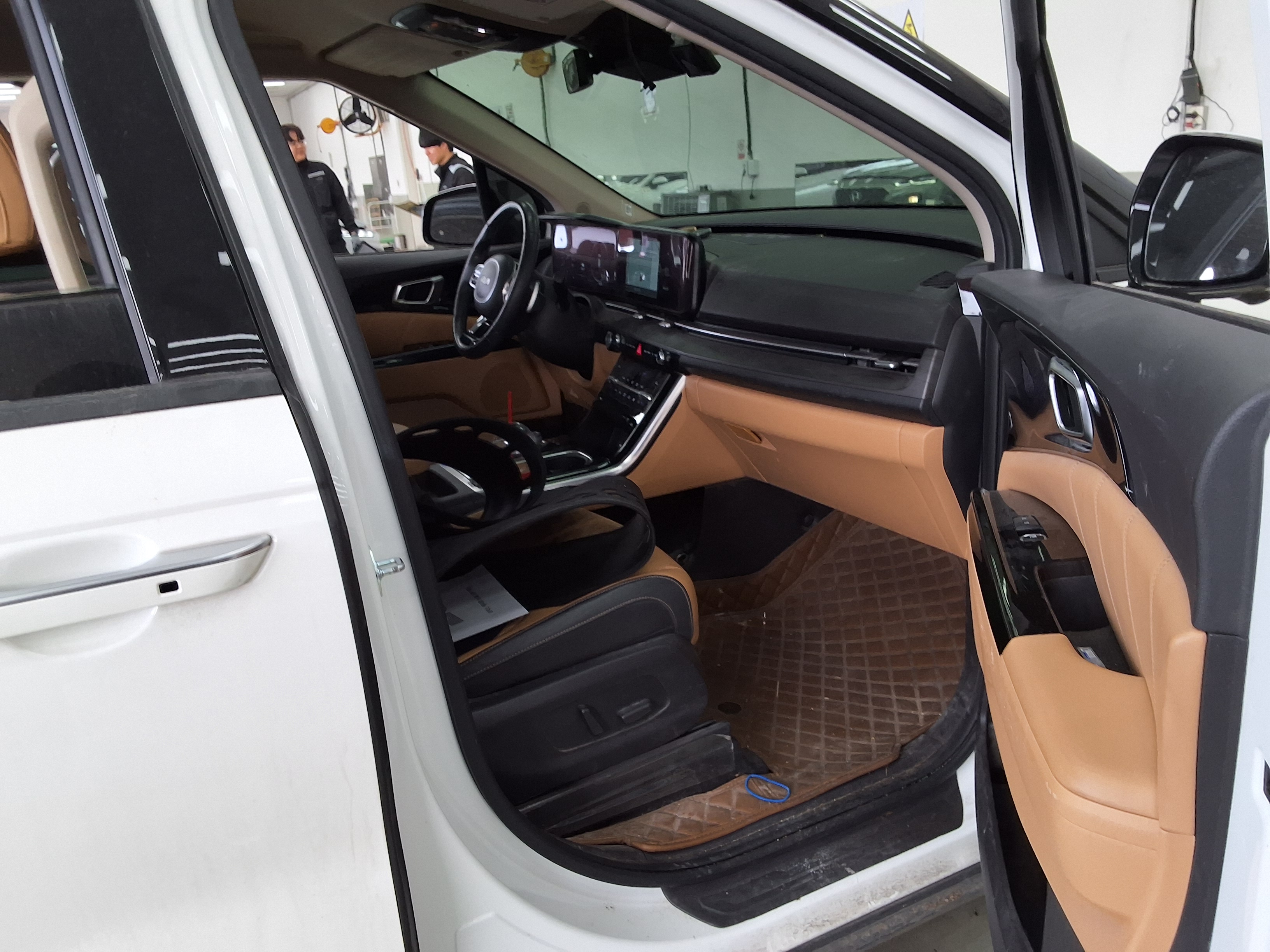 كيا كارنيفال 2023 - صورة 13