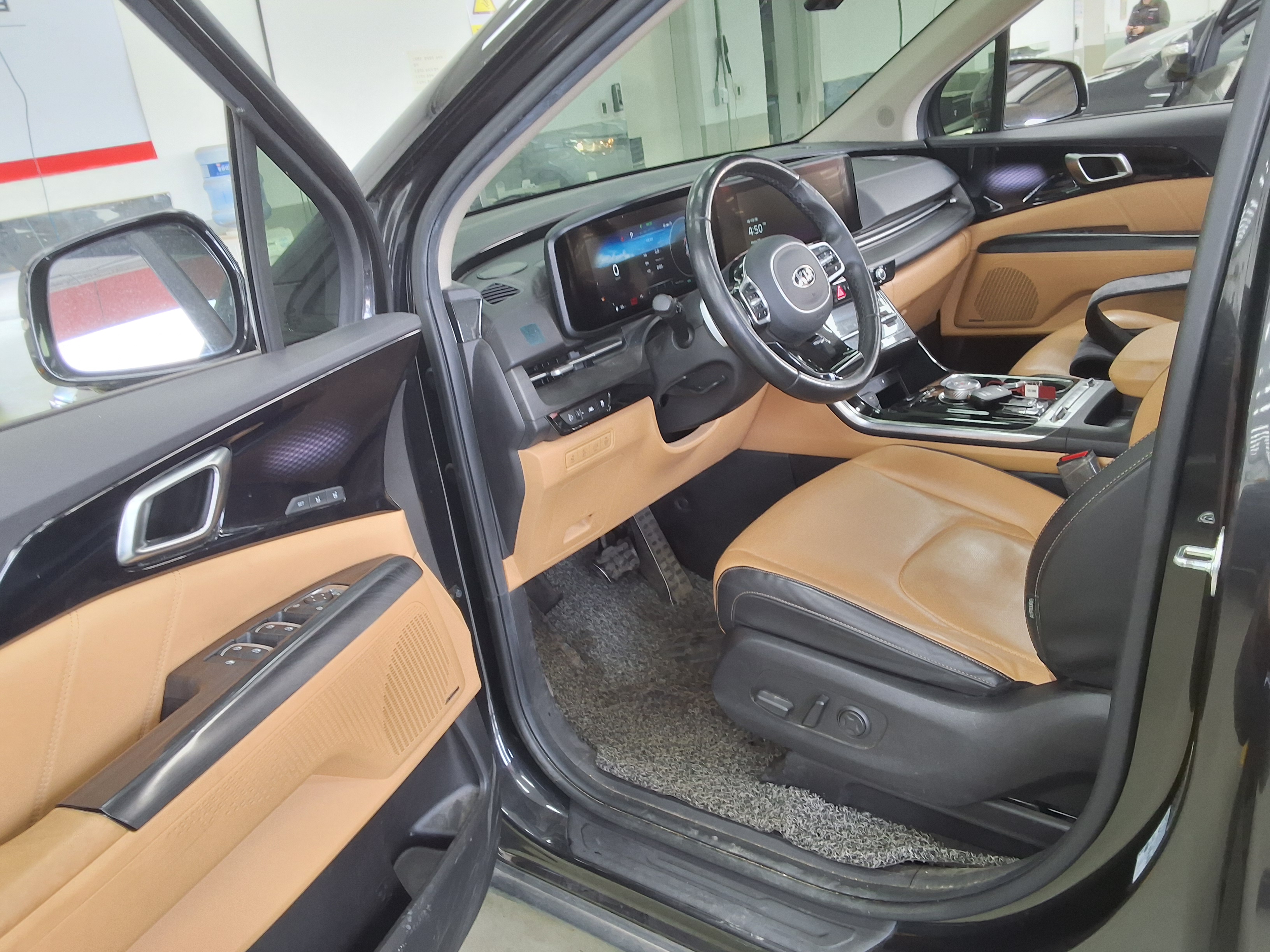 كيا كارنيفال 2021 - صورة 9