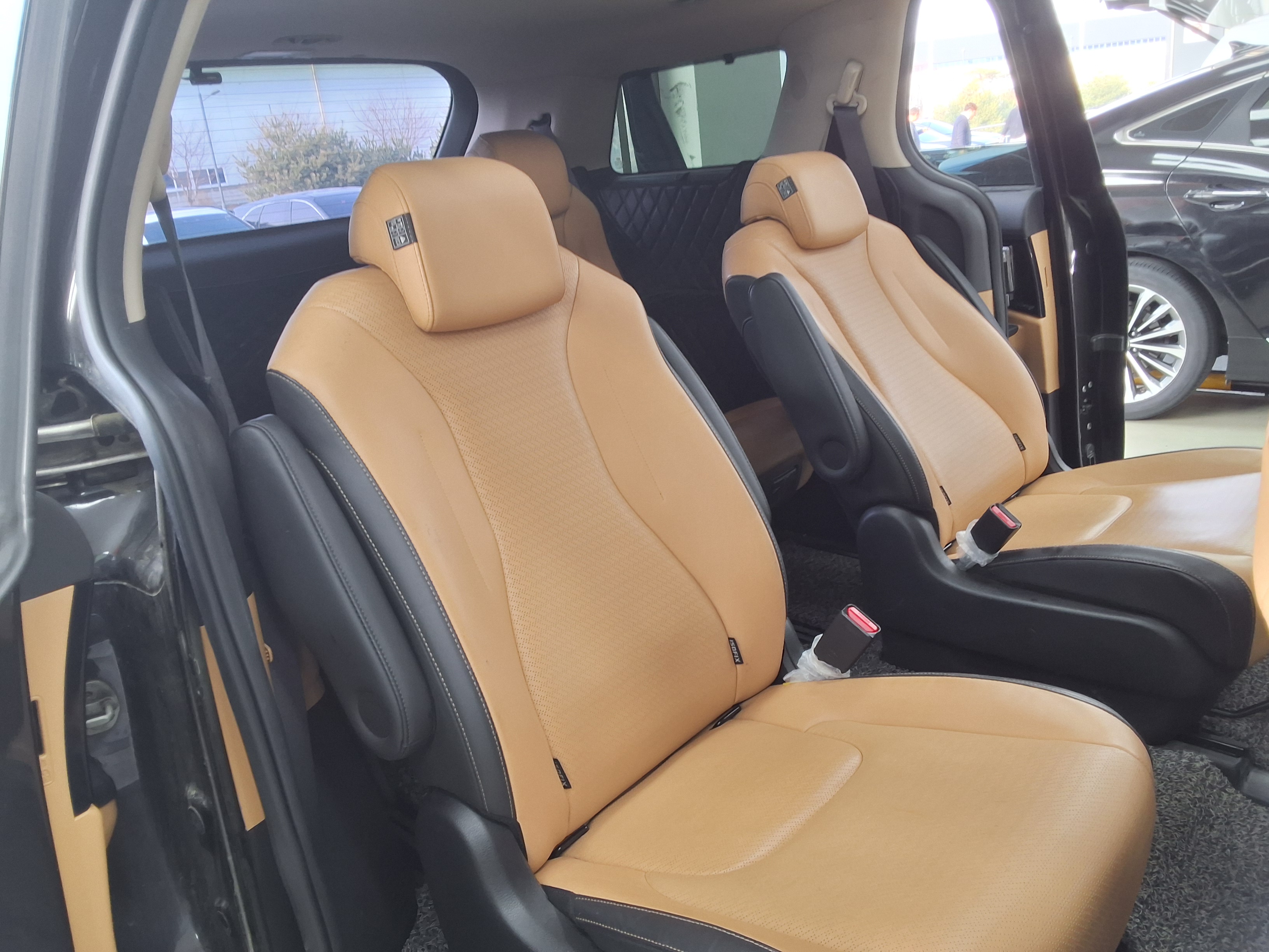 كيا كارنيفال 2021 - صورة 12