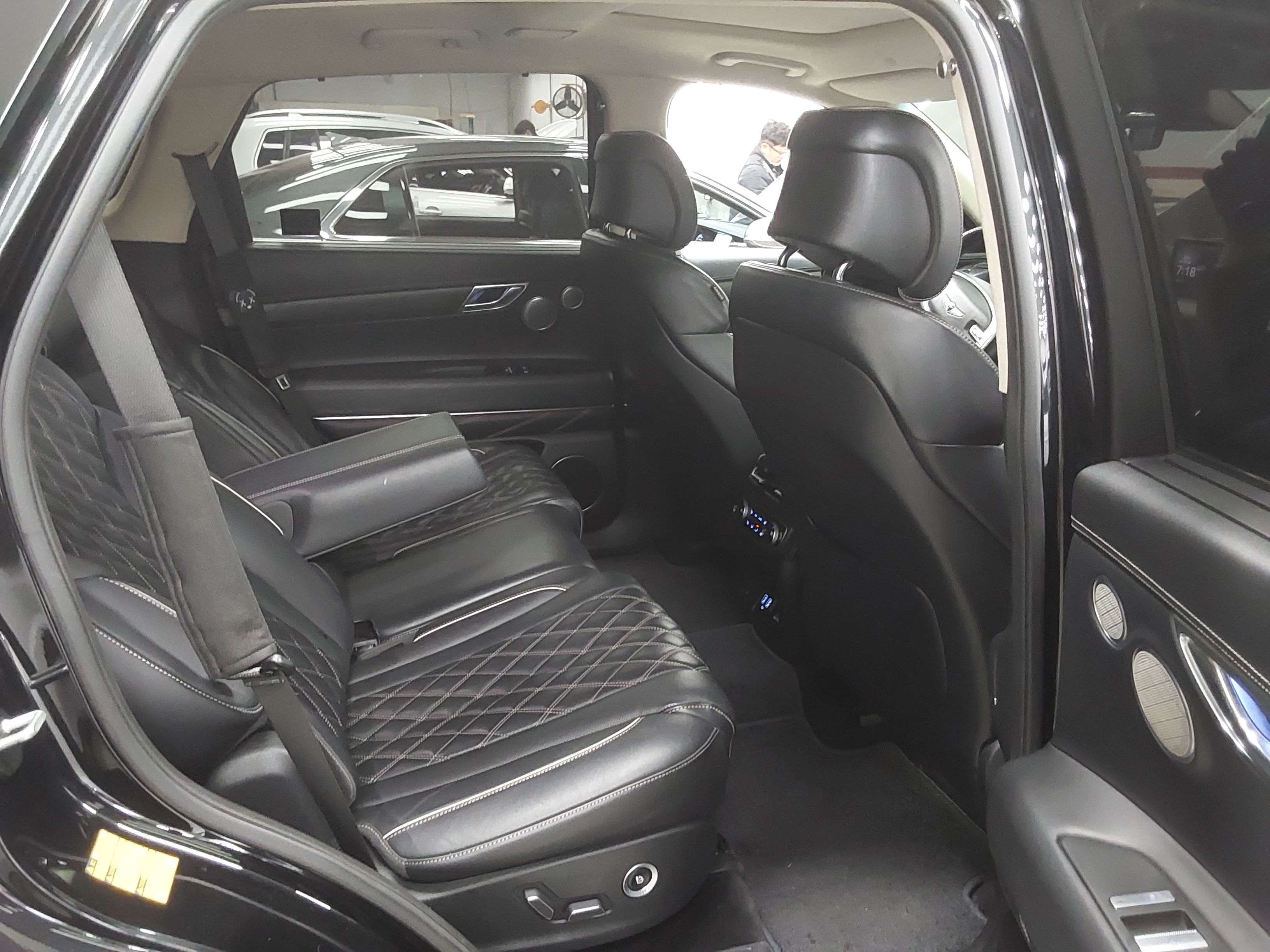 جينيسيس GV80 2020 - صورة 12