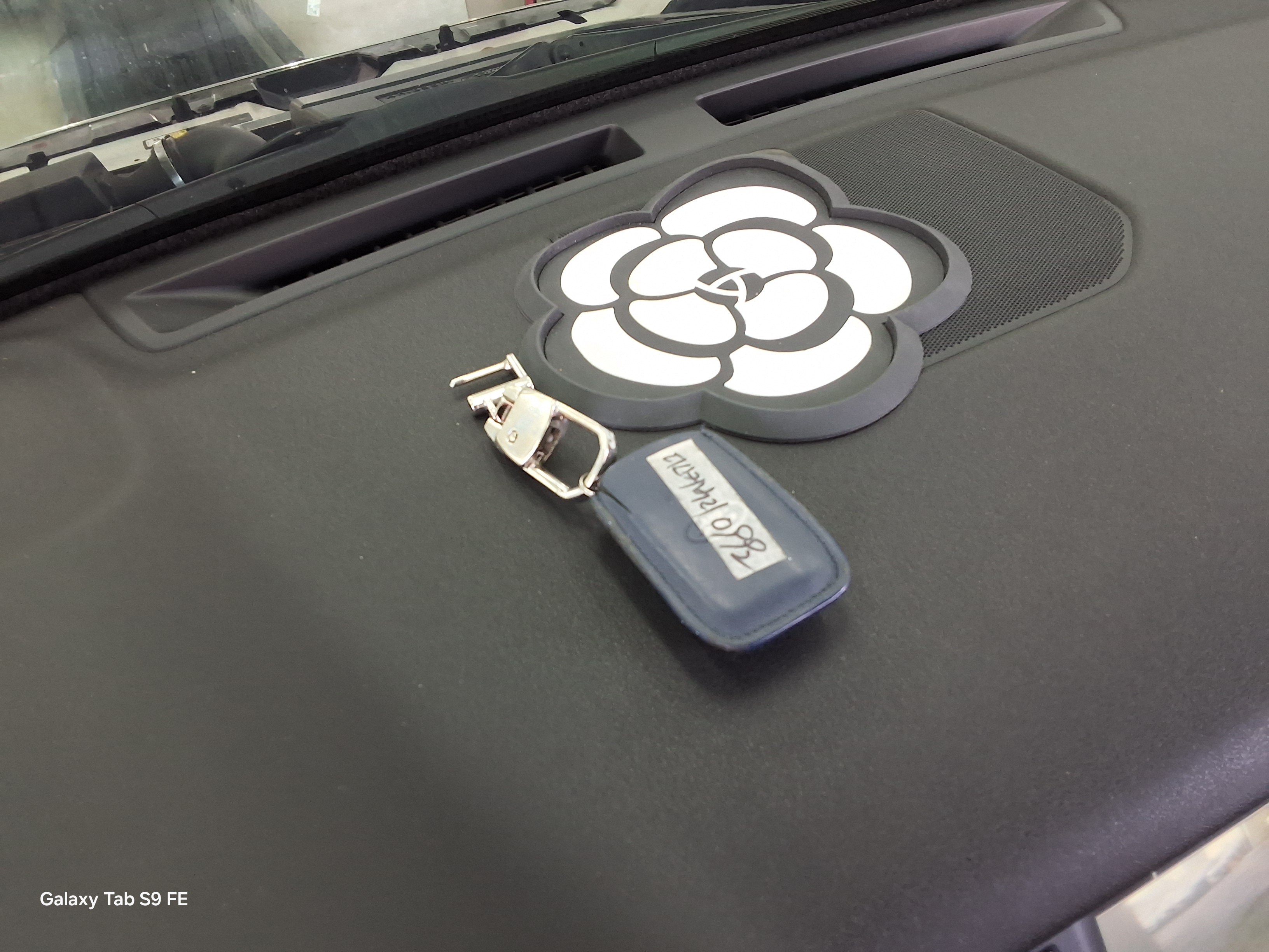 Land Rover Discovery 2016 - Image 18