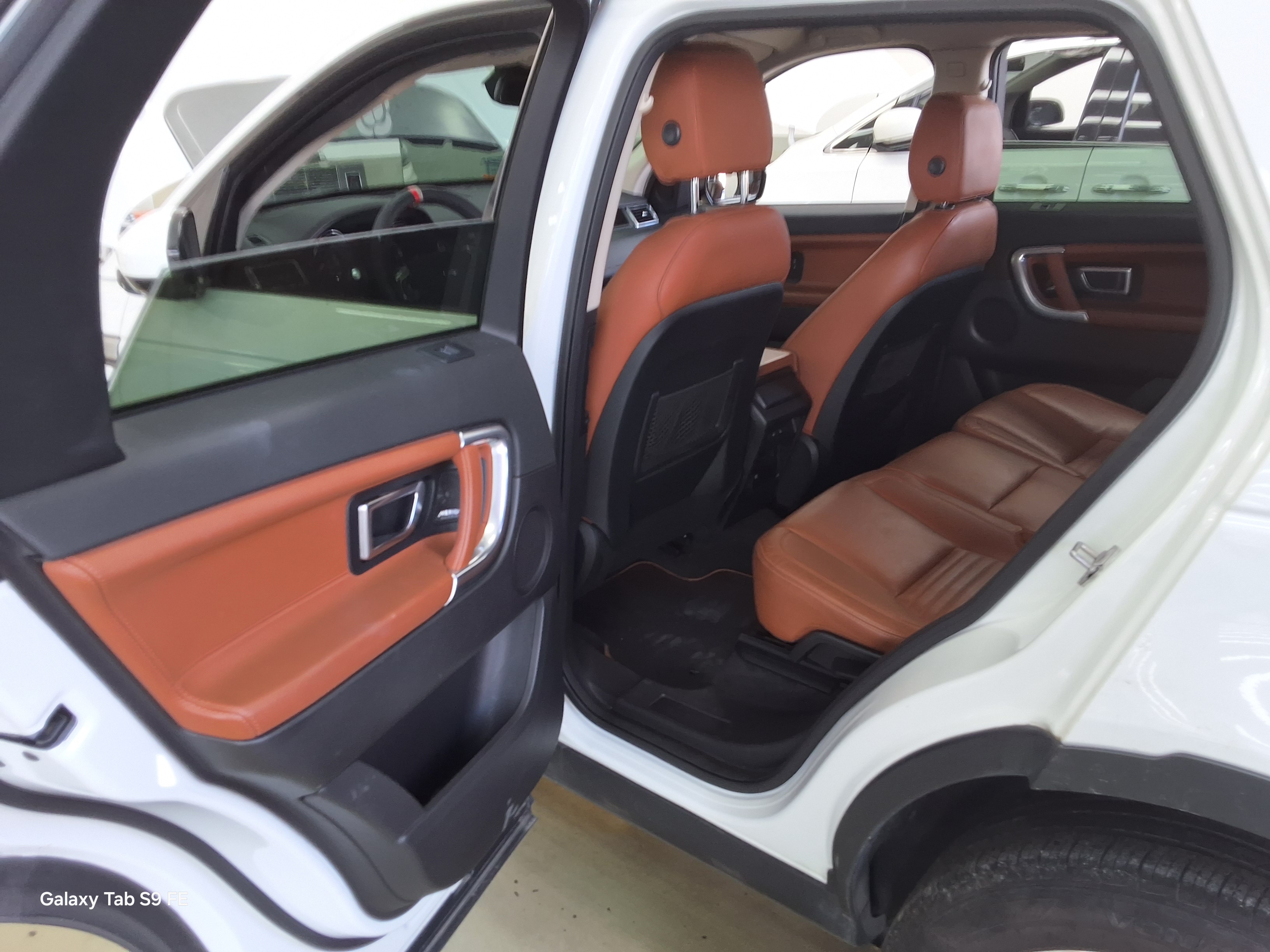 Land Rover Discovery 2016 - Image 11