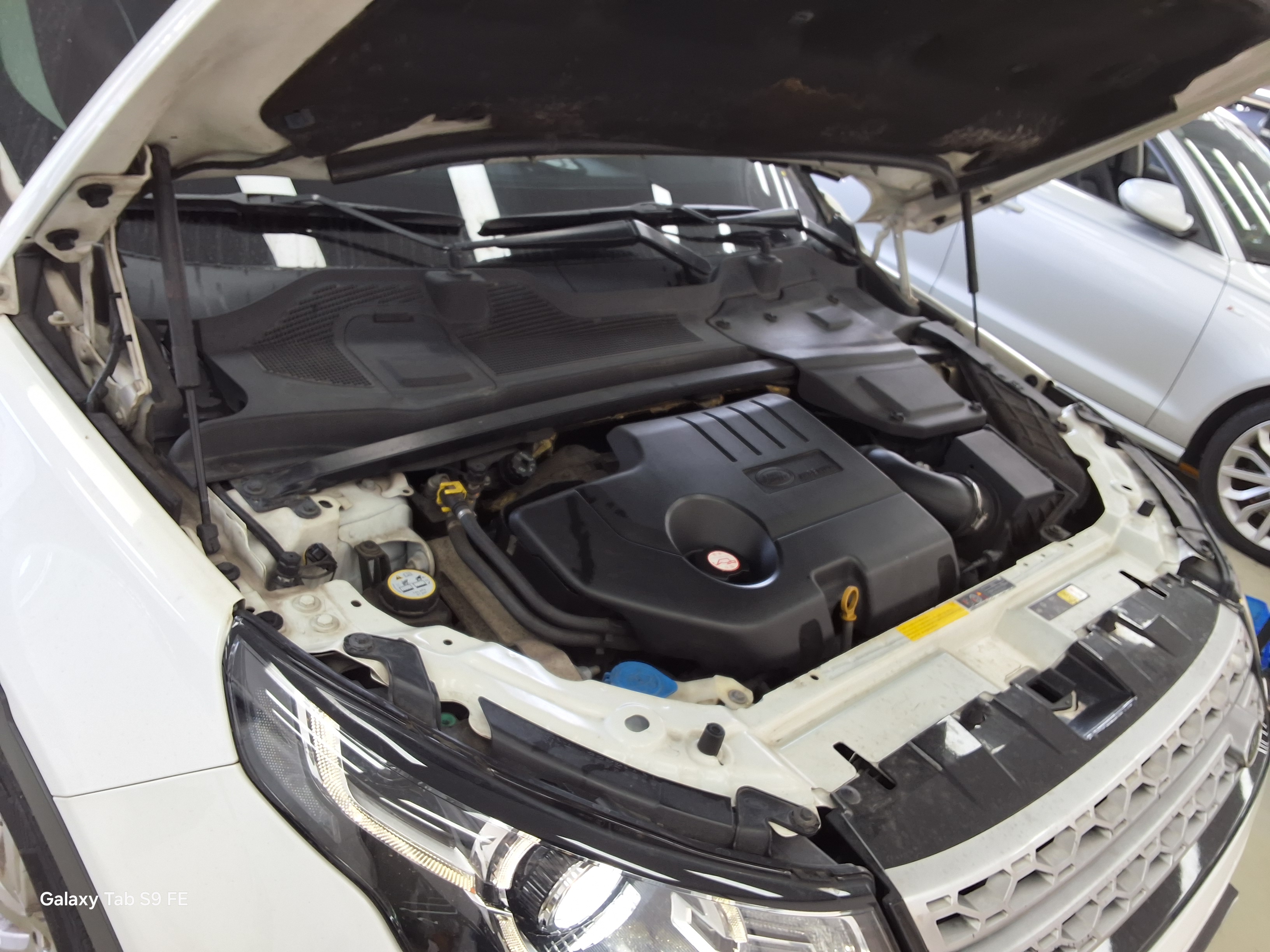 Land Rover Discovery 2016 - Image 20