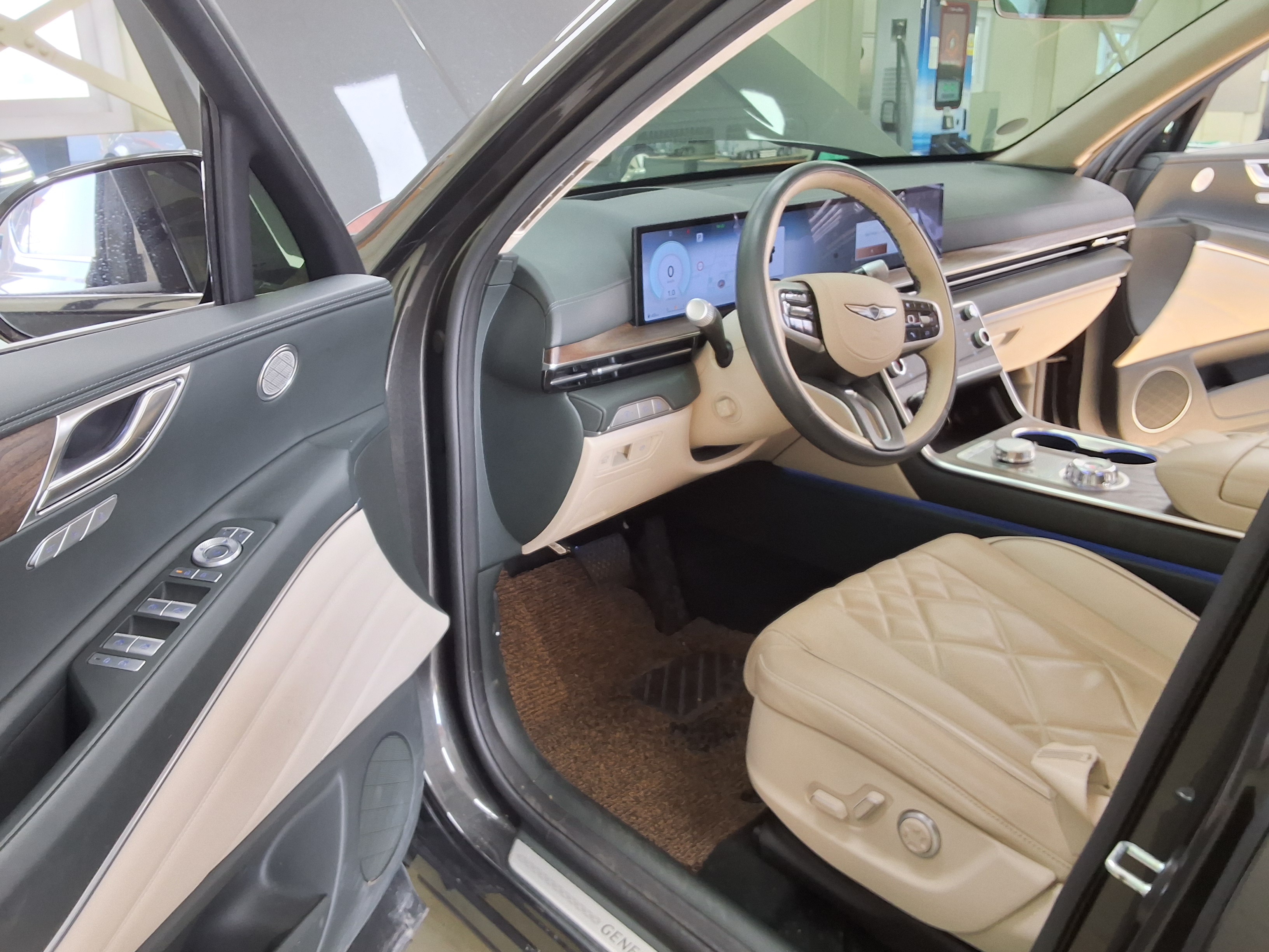 Hyundai Genesis 2024 - Image 9