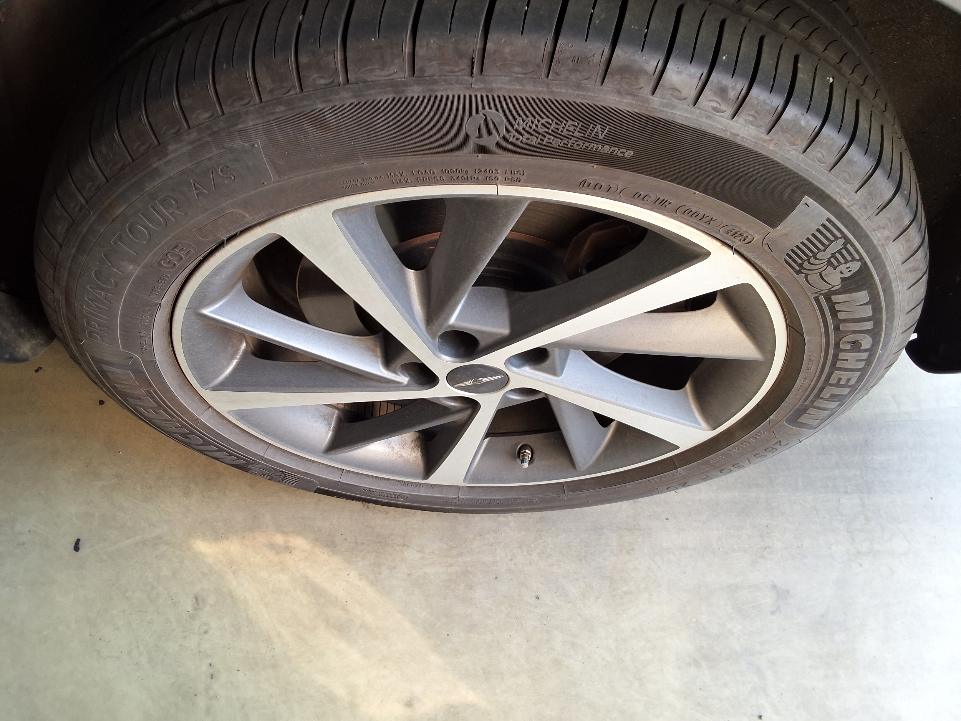 Hyundai Genesis 2024 - Image 21