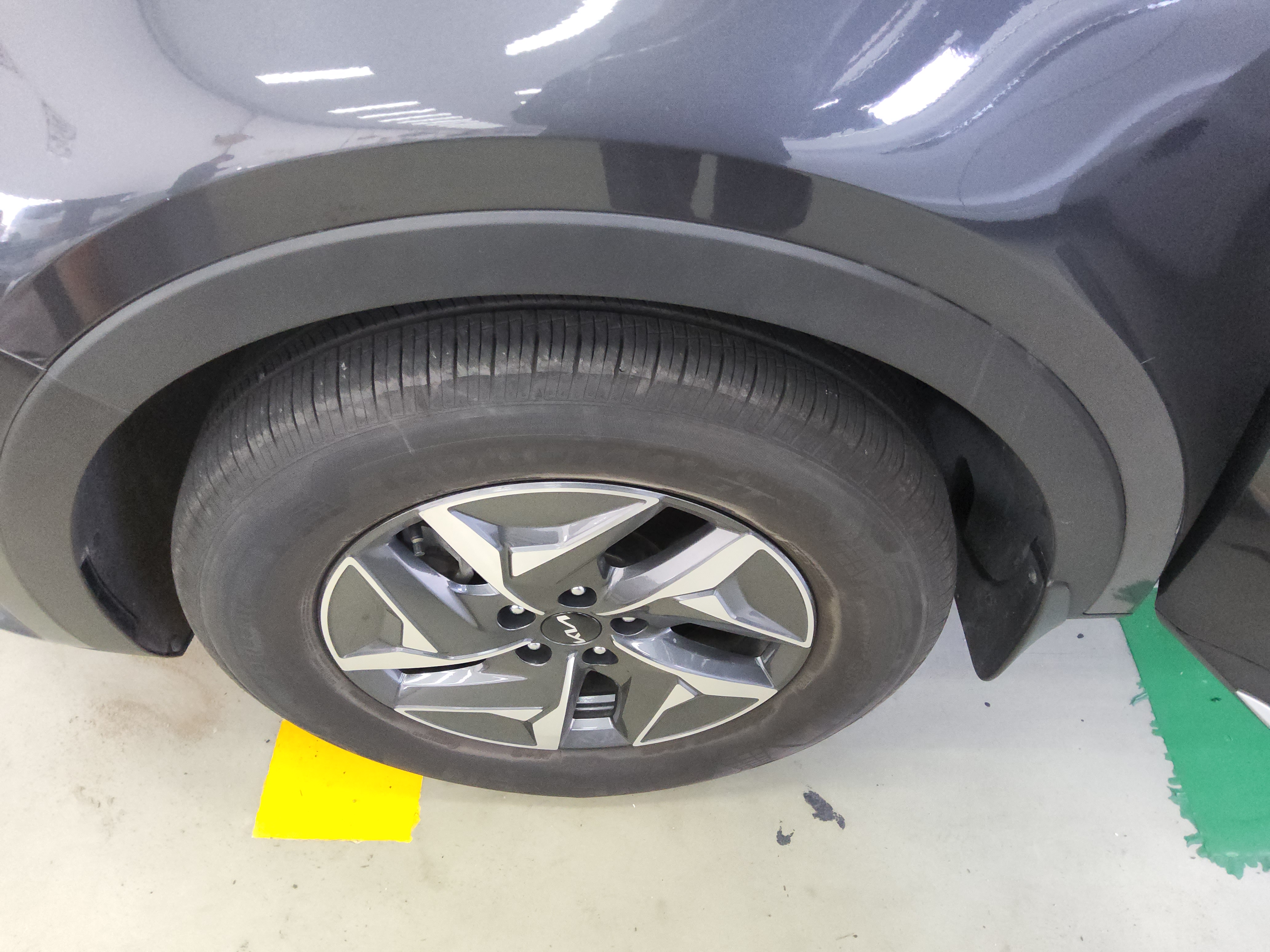 Kia Sorento (New Shape) - 18
