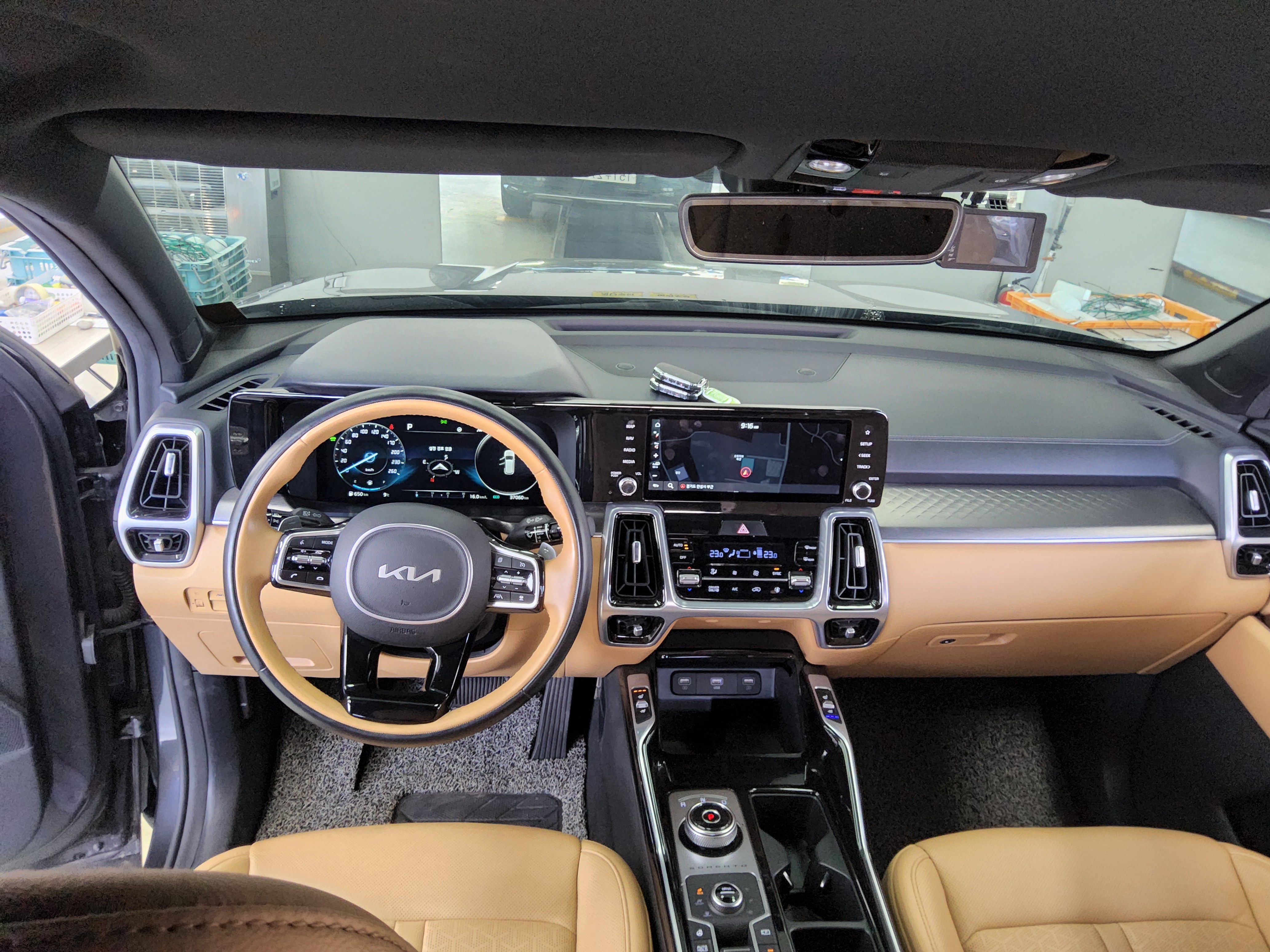 Kia Sorento (New Shape) - 10